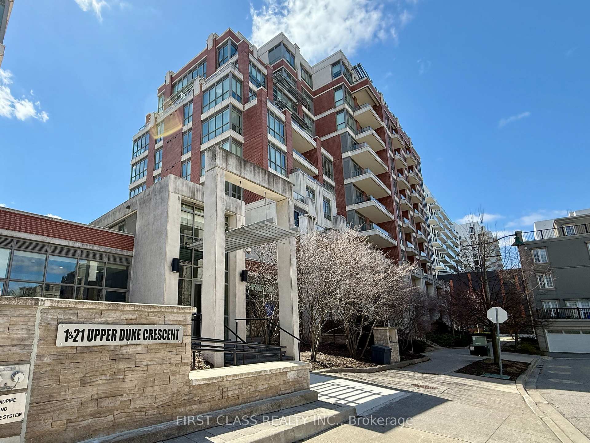 Photo 1 of Unit 108, 1 Upper Duke Cres, Markham, Unionville — HOMEH