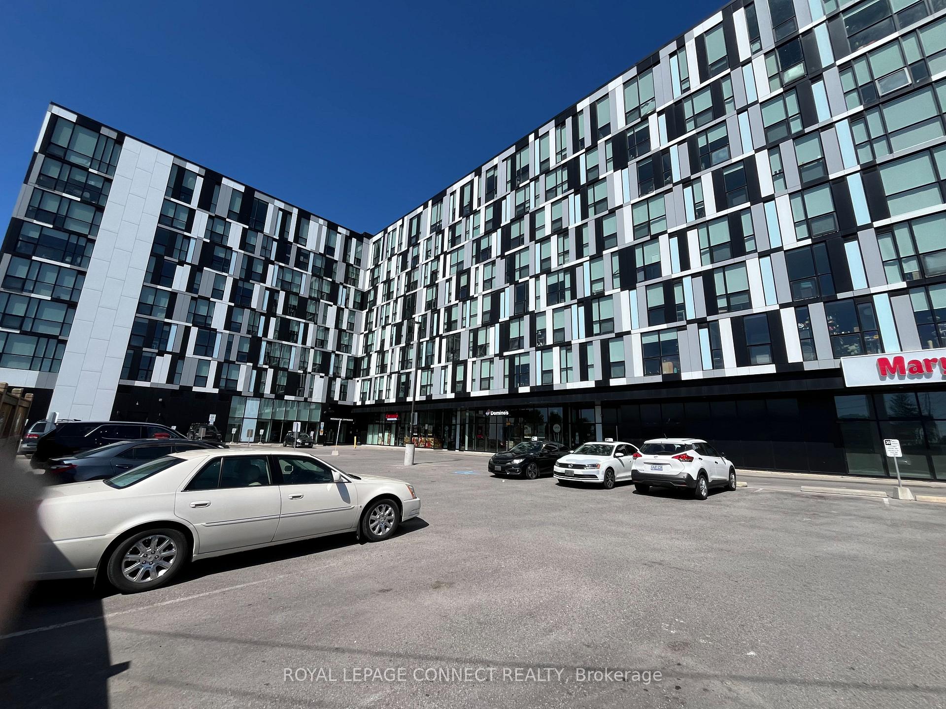Front of Unit 731, 1900 Simcoe Street N