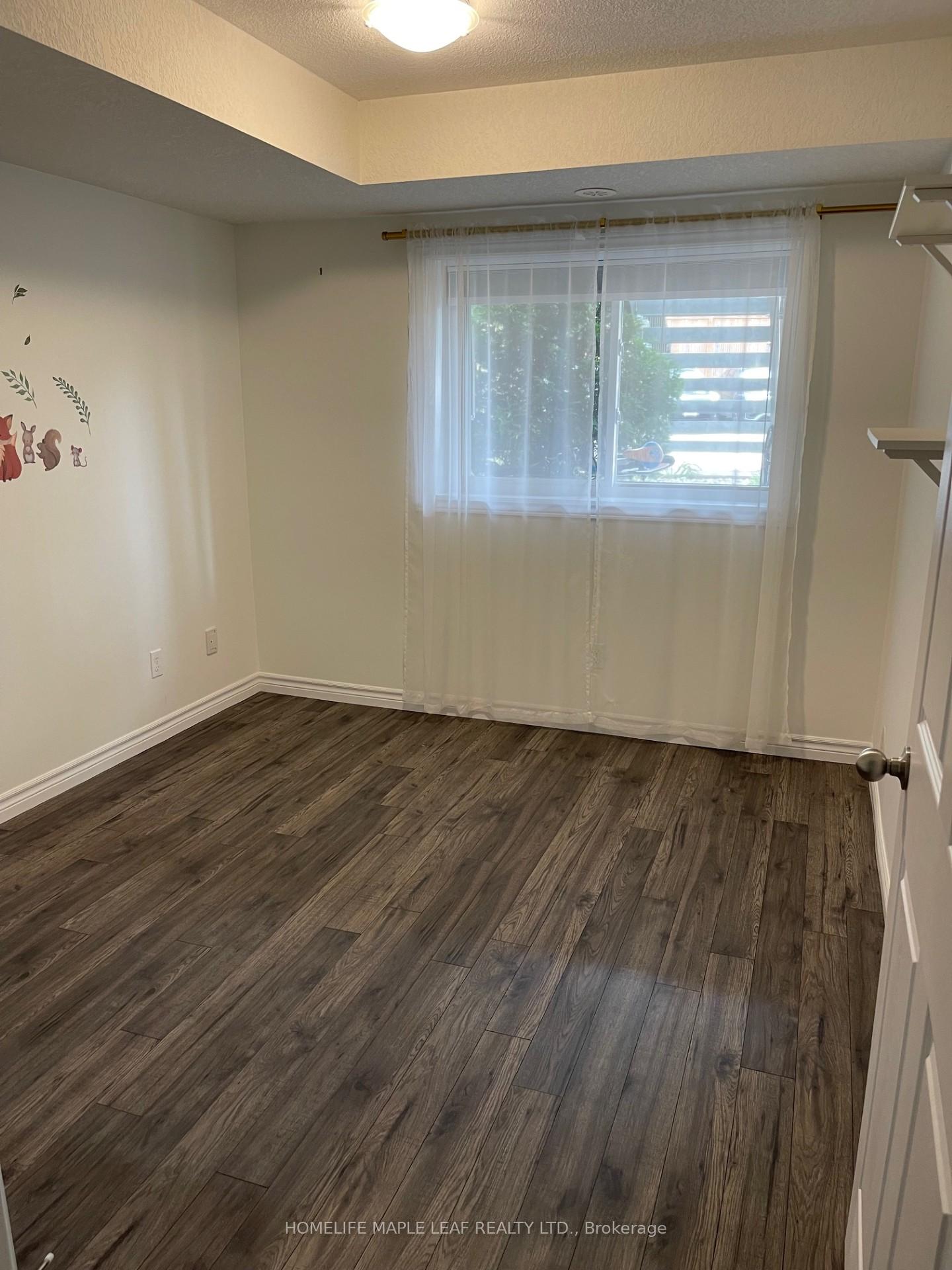Photo 2 of Unit 15, 42 West Acres Crescent E, Kitchener — HOMEH