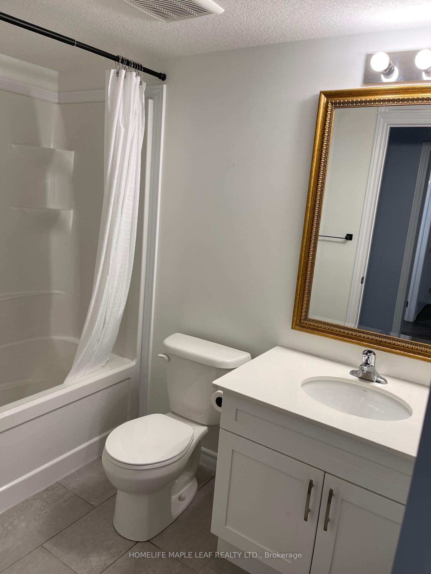 Photo 3 of Unit 15, 42 West Acres Crescent E, Kitchener — HOMEH
