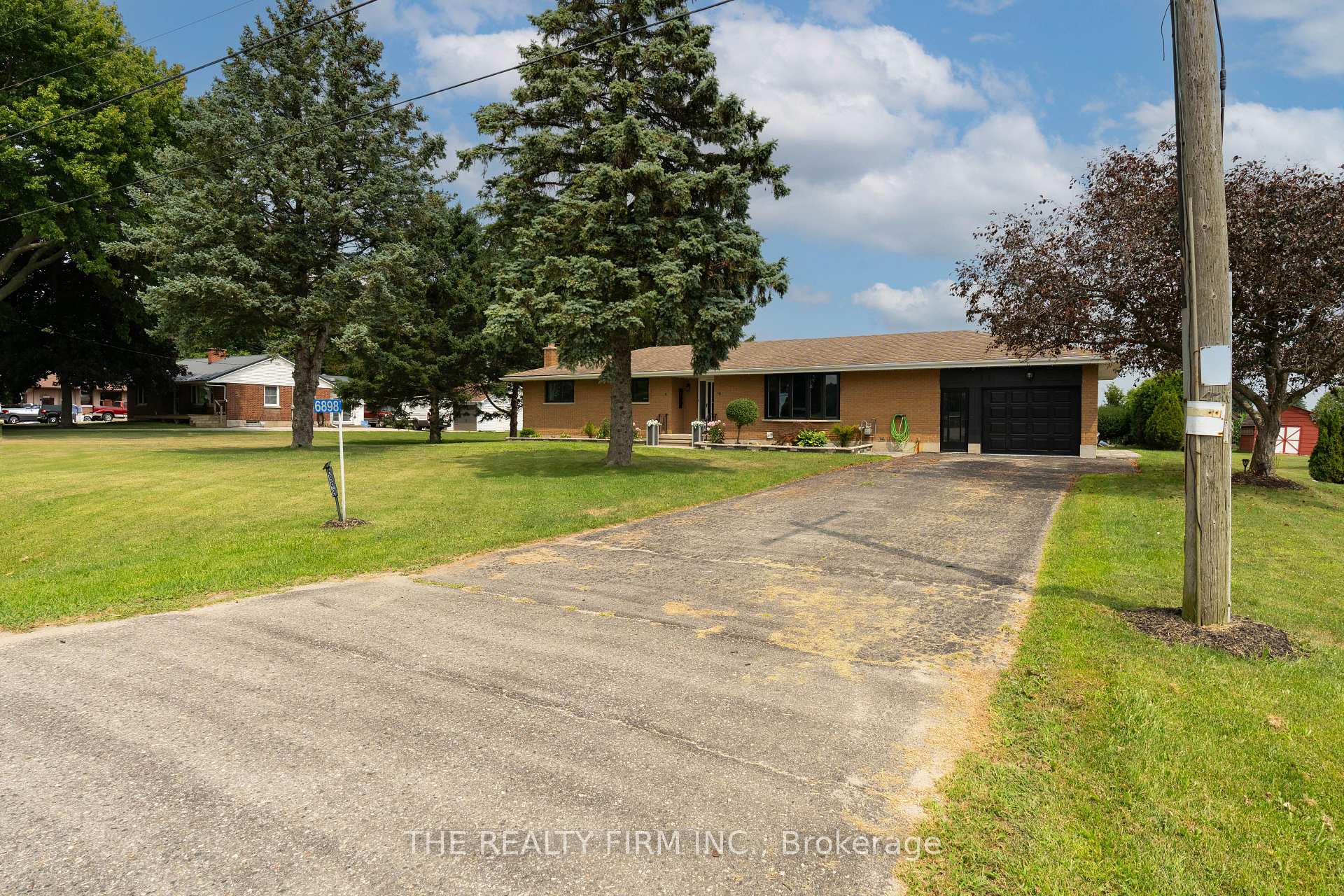 Front of 6898 Sunset Road