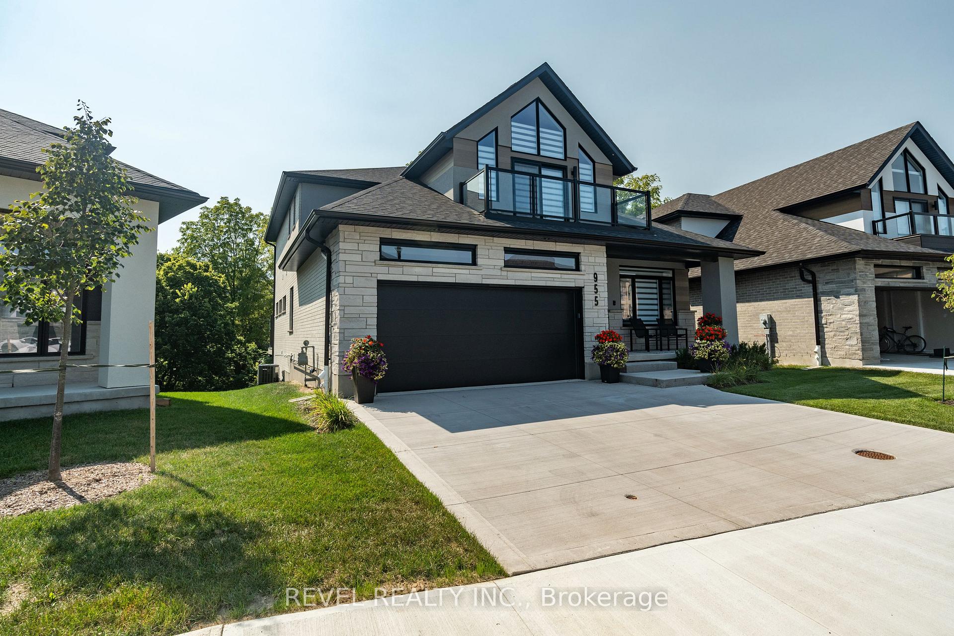 Photo 1 of Unit 13, 955 Stonecliffe Walk, Kitchener, Doon South — HOMEH