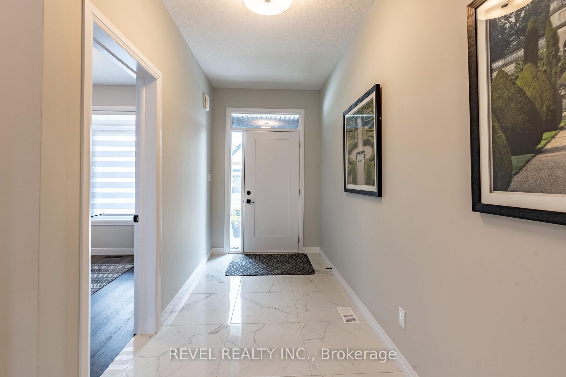Photo 4 of Unit 13, 955 Stonecliffe Walk, Kitchener, Doon South — HOMEH