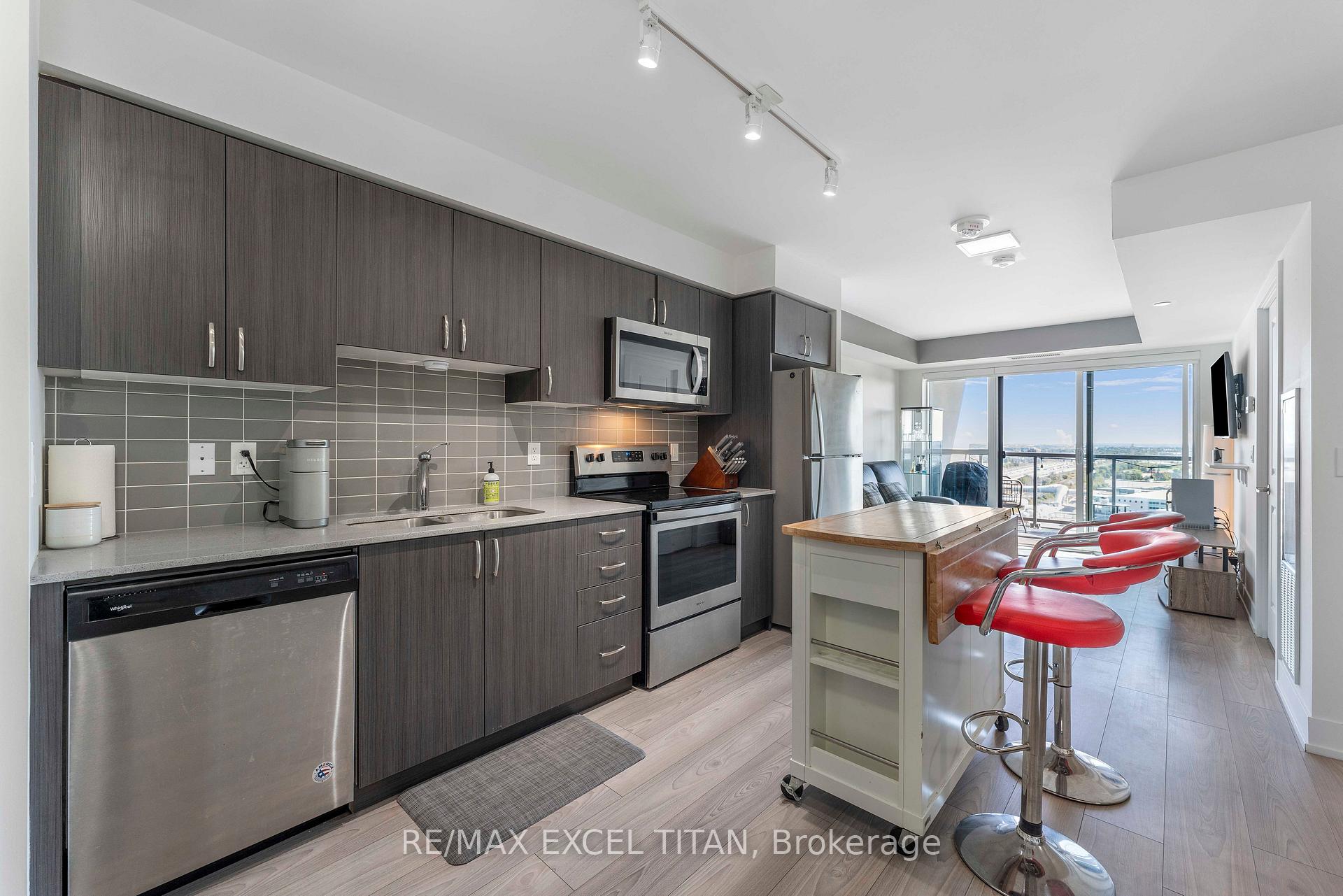 Photo 4 of Unit 1903, 1255 Bayly Street, Pickering, Bay Ridges — HOMEH