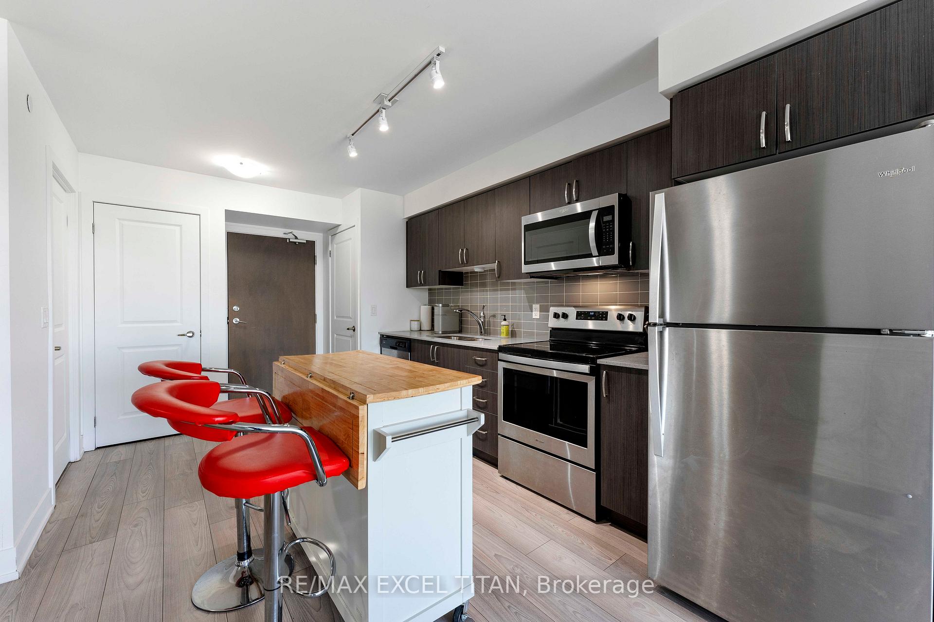 Photo 5 of Unit 1903, 1255 Bayly Street, Pickering, Bay Ridges — HOMEH
