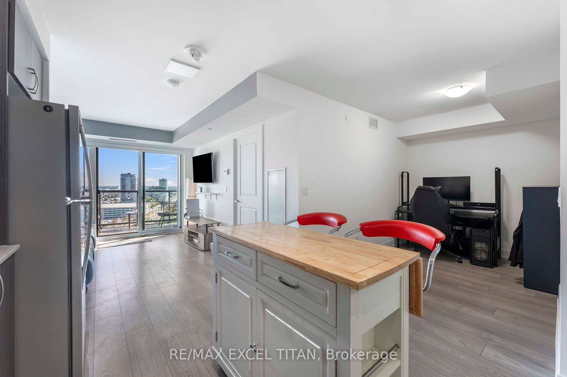 Photo 6 of Unit 1903, 1255 Bayly Street, Pickering, Bay Ridges — HOMEH