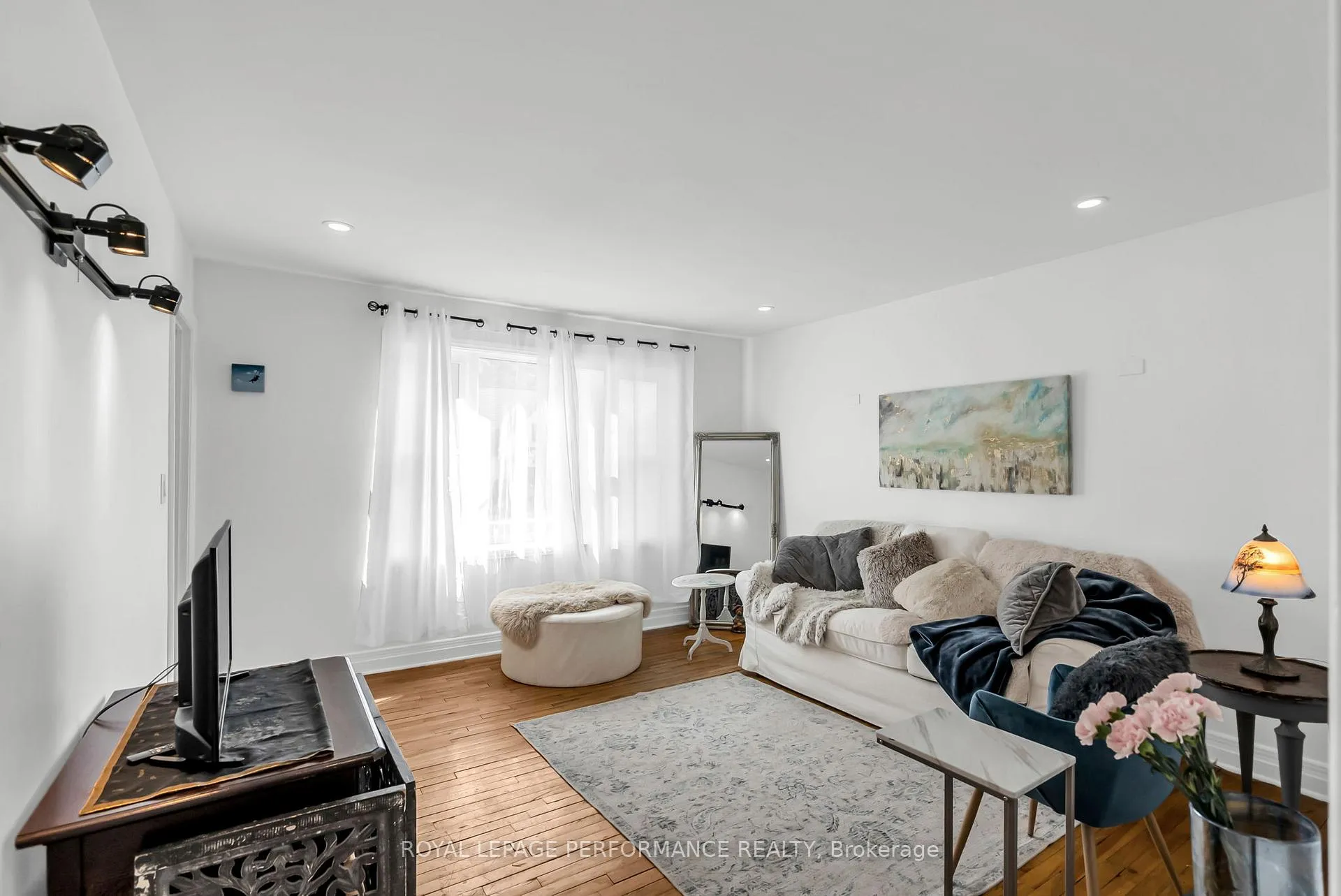 Photo 7 of 543 Fifth Street E, Cornwall — HOMEH