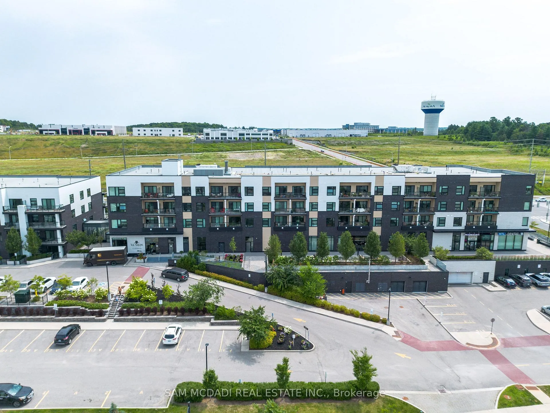 Photo 2 of Unit 114, 555 William Graham Drive, Aurora, Rural Aurora — HOMEH