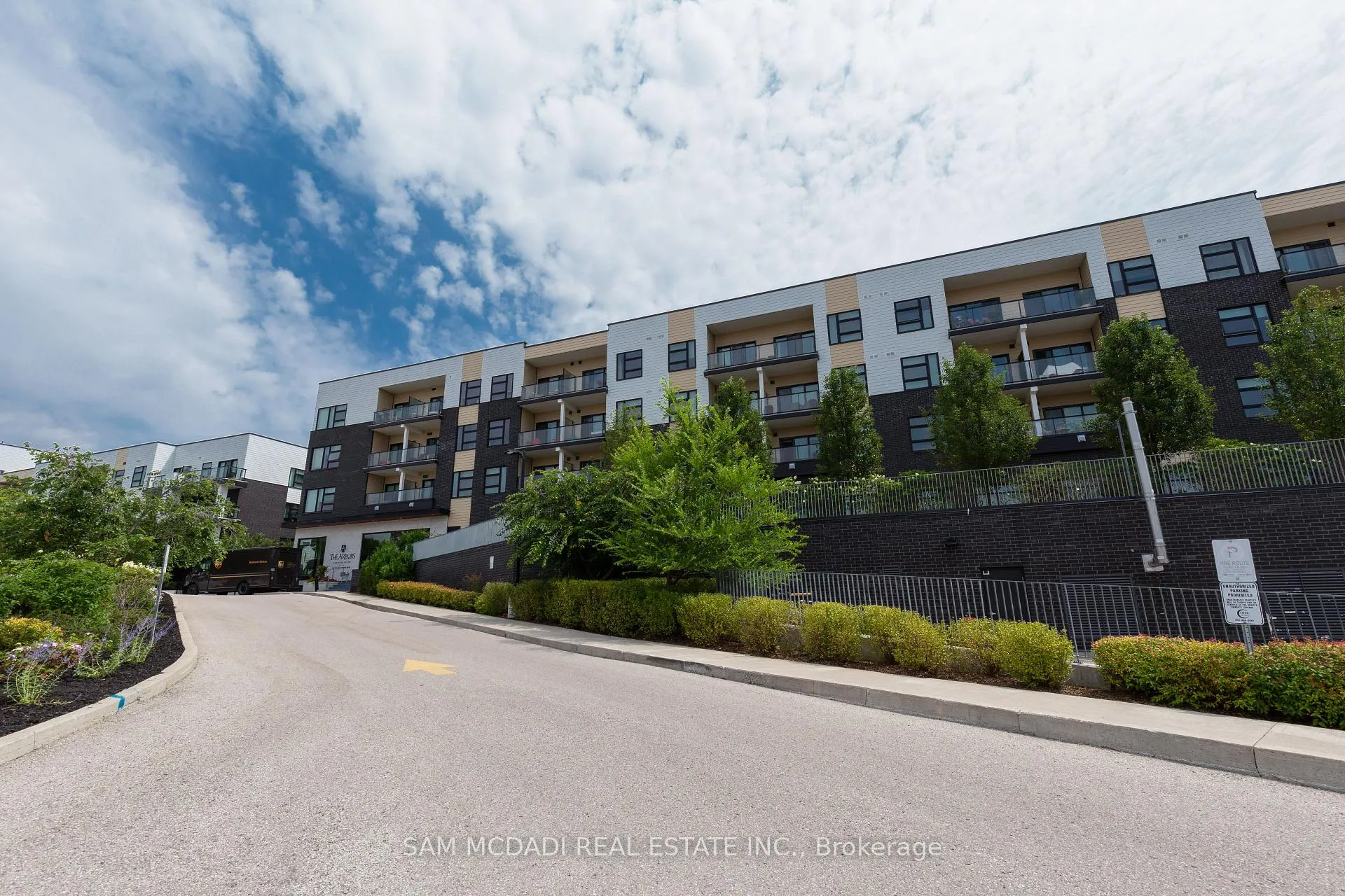 Photo 6 of Unit 114, 555 William Graham Drive, Aurora, Rural Aurora — HOMEH