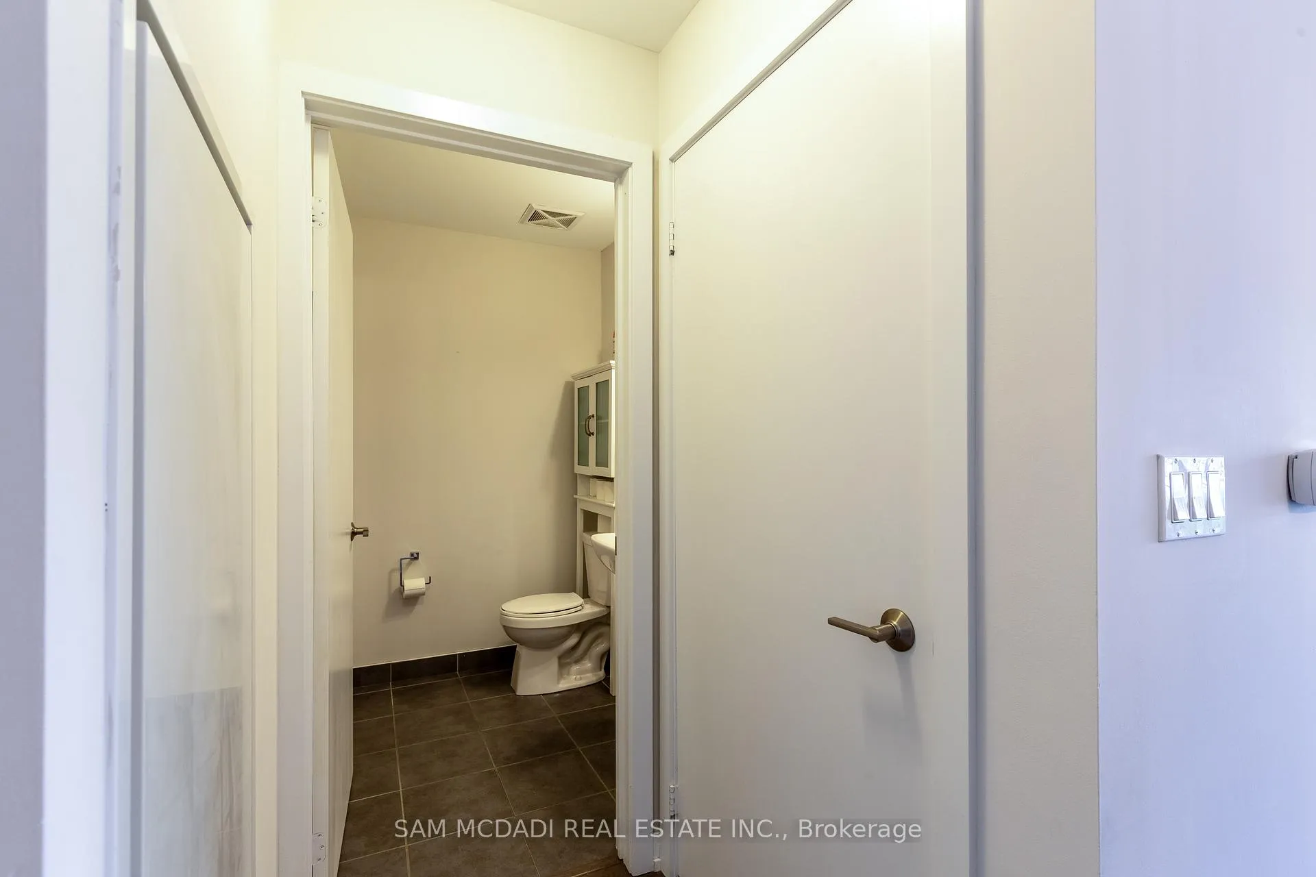 Photo 19 of Unit 114, 555 William Graham Drive, Aurora, Rural Aurora — HOMEH