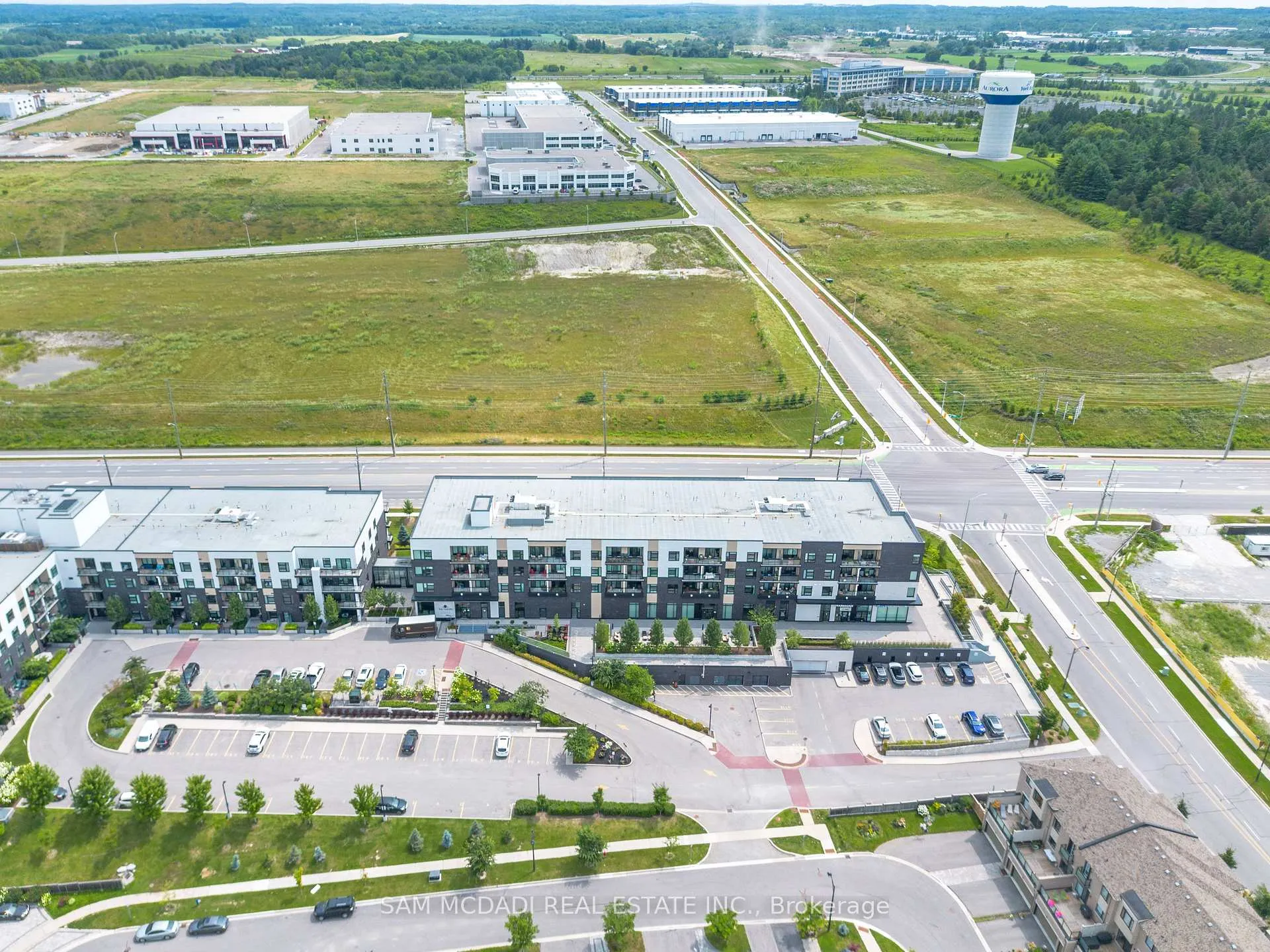 Photo 31 of Unit 114, 555 William Graham Drive, Aurora, Rural Aurora — HOMEH