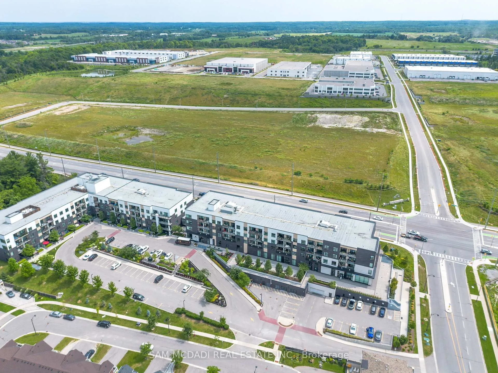 Photo 32 of Unit 114, 555 William Graham Drive, Aurora, Rural Aurora — HOMEH