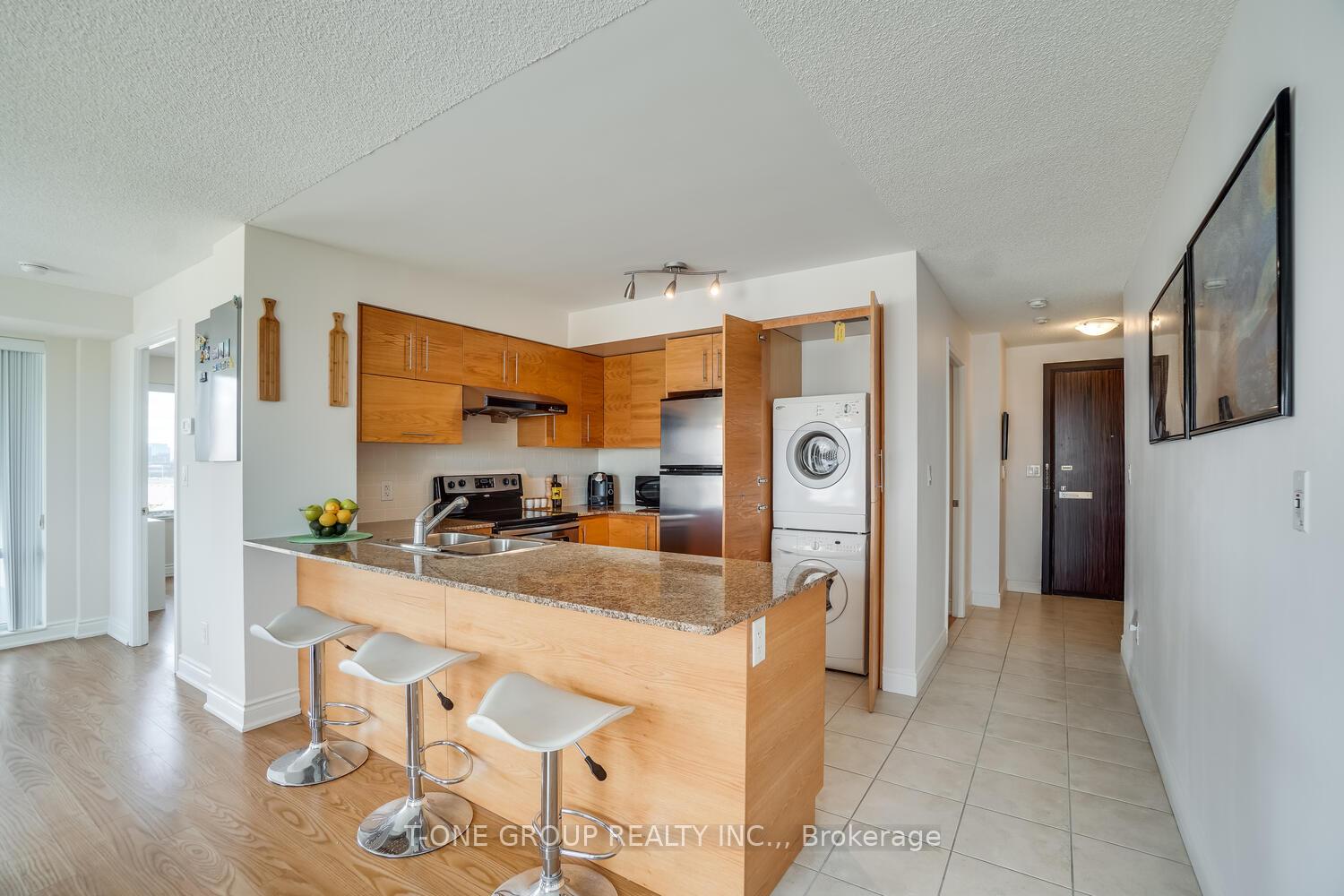 Photo 7 of Unit 810, 233 South Park Road, Markham, Commerce Valley — HOMEH