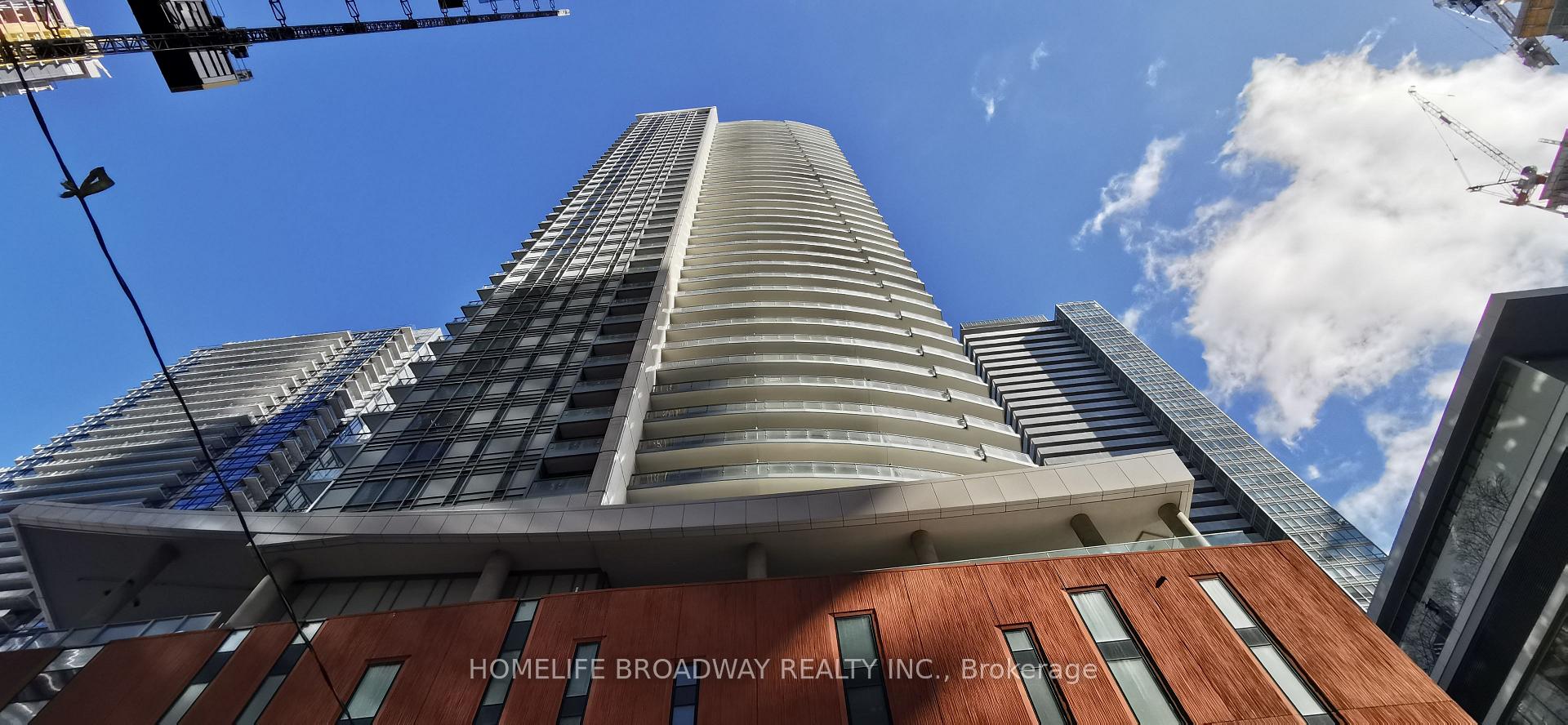 Front of Unit 3403, 21 Widmer Street