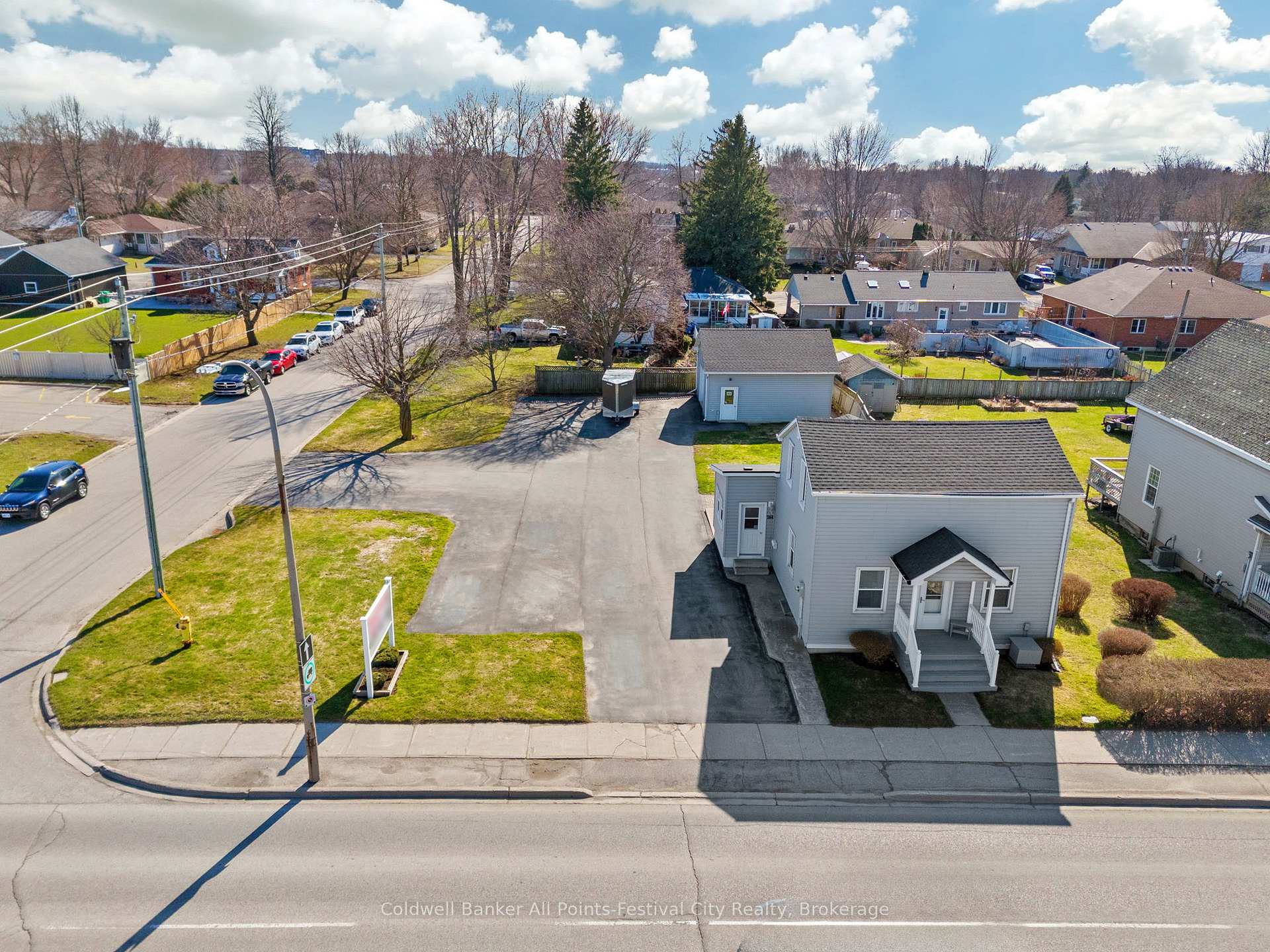 Photo 1 of 264 Huron Road, Goderich, Goderich (Town) — HOMEH