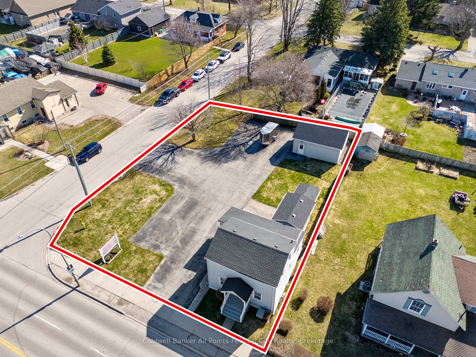 Photo 3 of 264 Huron Road, Goderich, Goderich (Town) — HOMEH