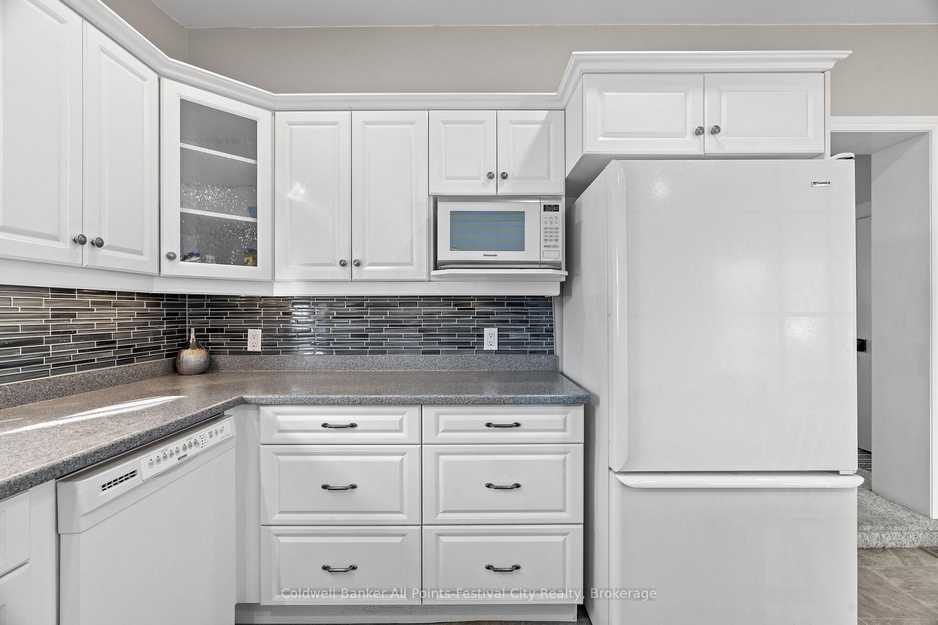 Photo 17 of 264 Huron Road, Goderich, Goderich (Town) — HOMEH