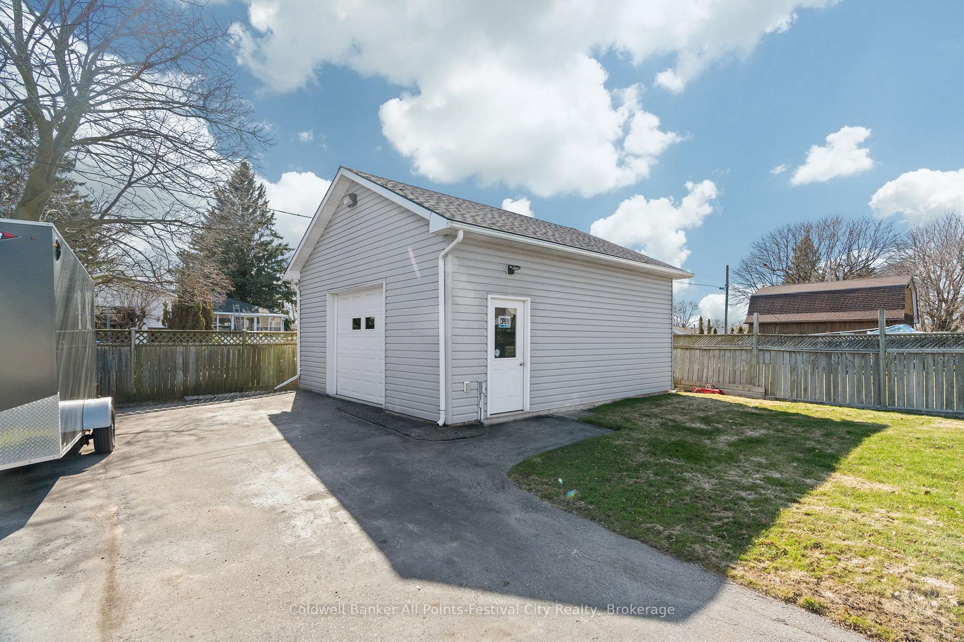 Photo 38 of 264 Huron Road, Goderich, Goderich (Town) — HOMEH