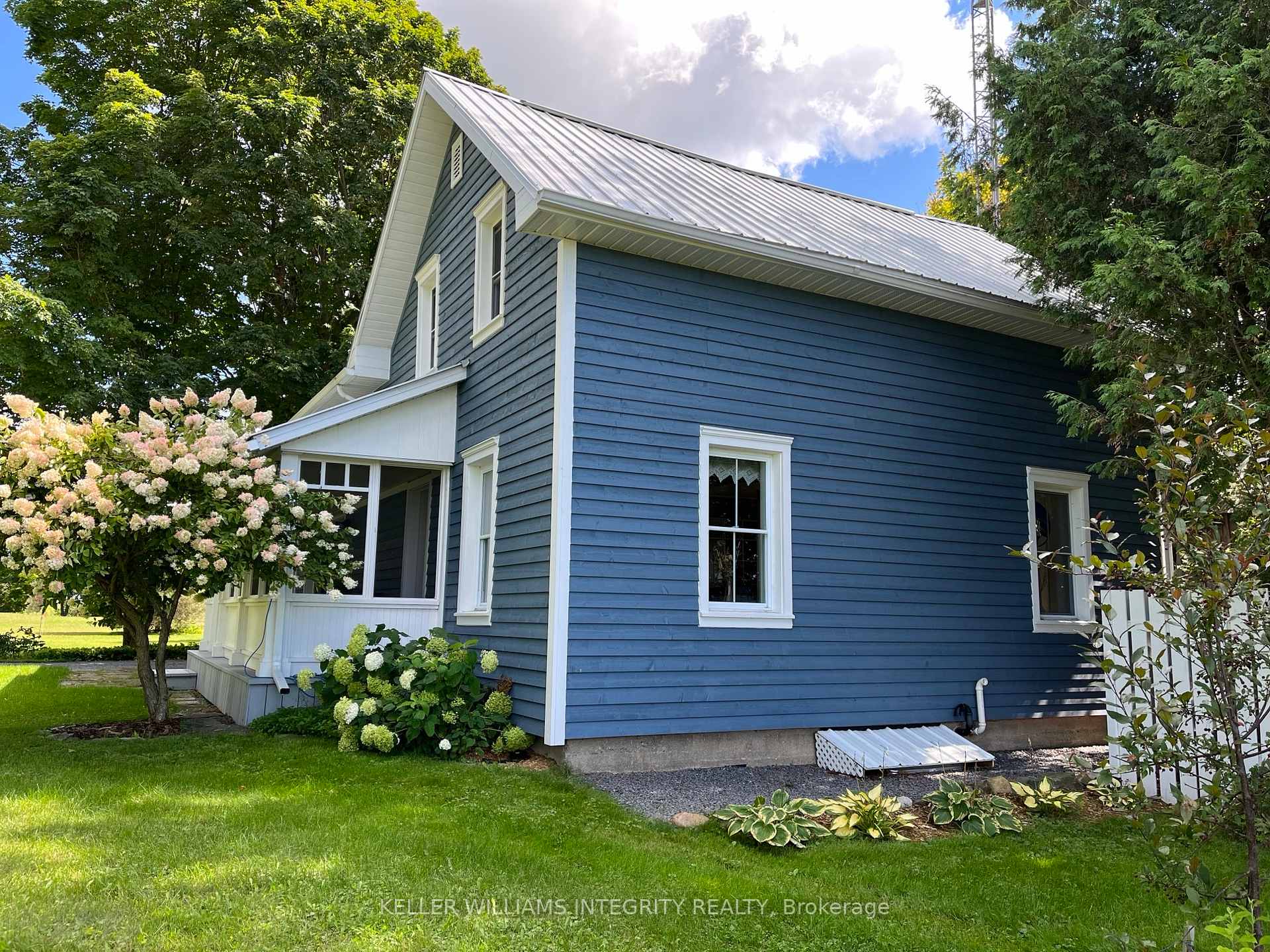 Photo 2 of 1430 Pleasant Corner Road, Champlain, Champlain Twp — HOMEH