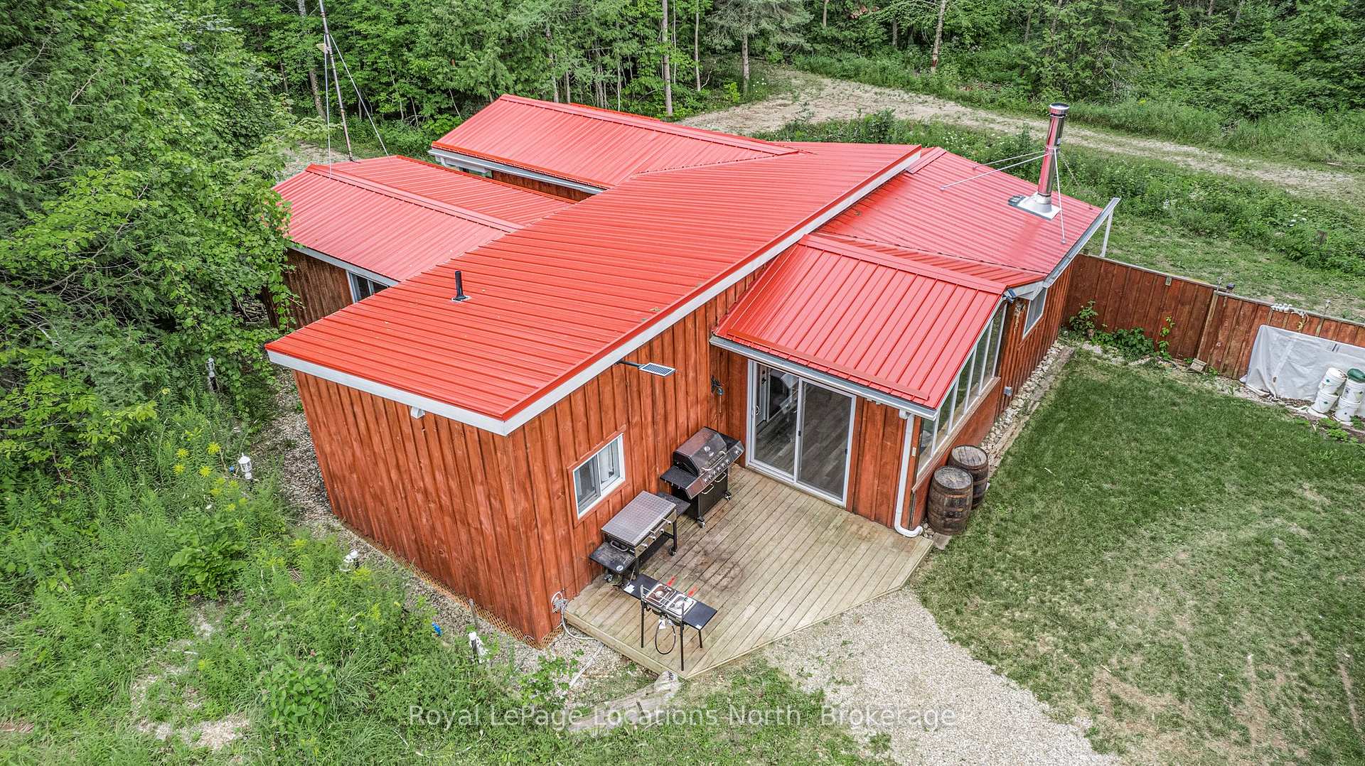 Photo 2 of 797176 East Back Line, Chatsworth — HOMEH