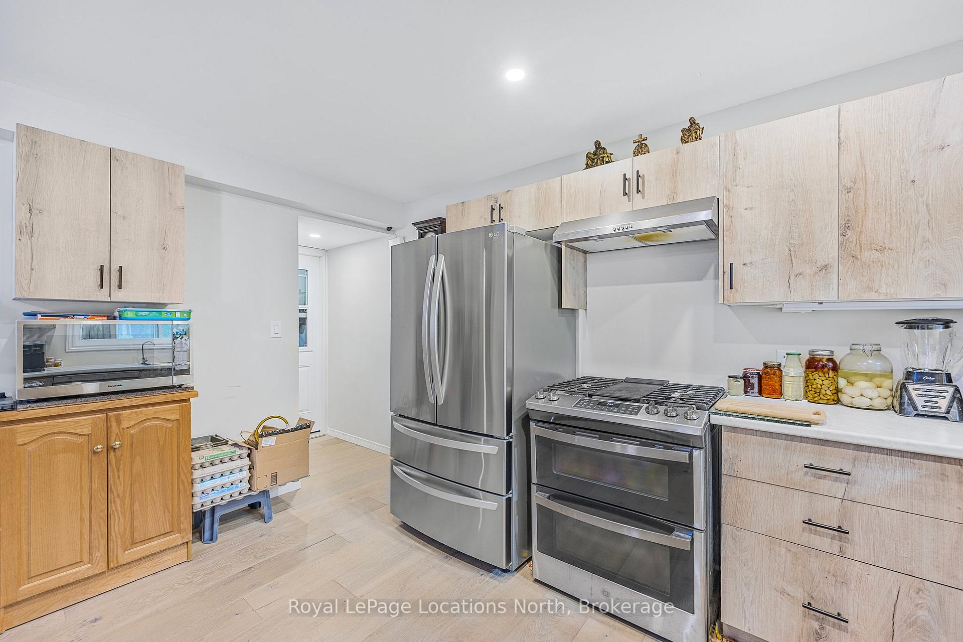 Photo 7 of 797176 East Back Line, Chatsworth — HOMEH