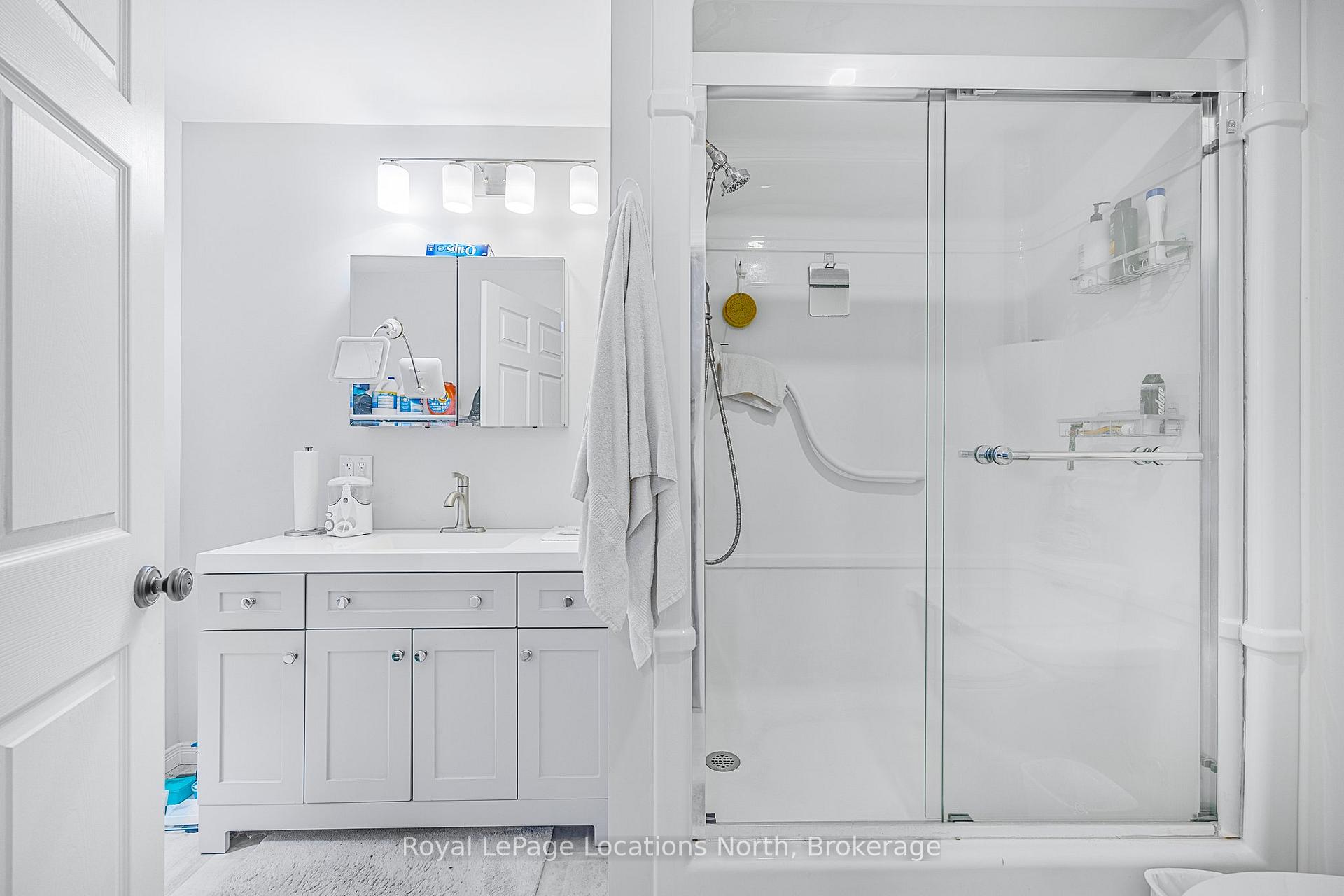 Photo 13 of 797176 East Back Line, Chatsworth — HOMEH