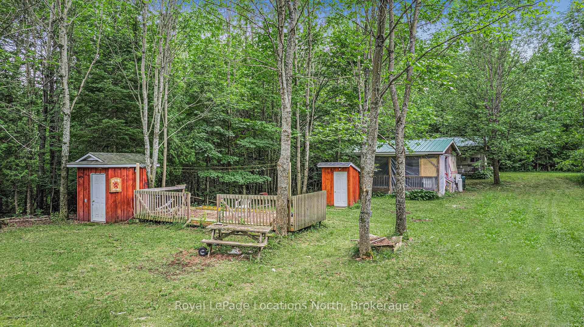 Photo 18 of 797176 East Back Line, Chatsworth — HOMEH