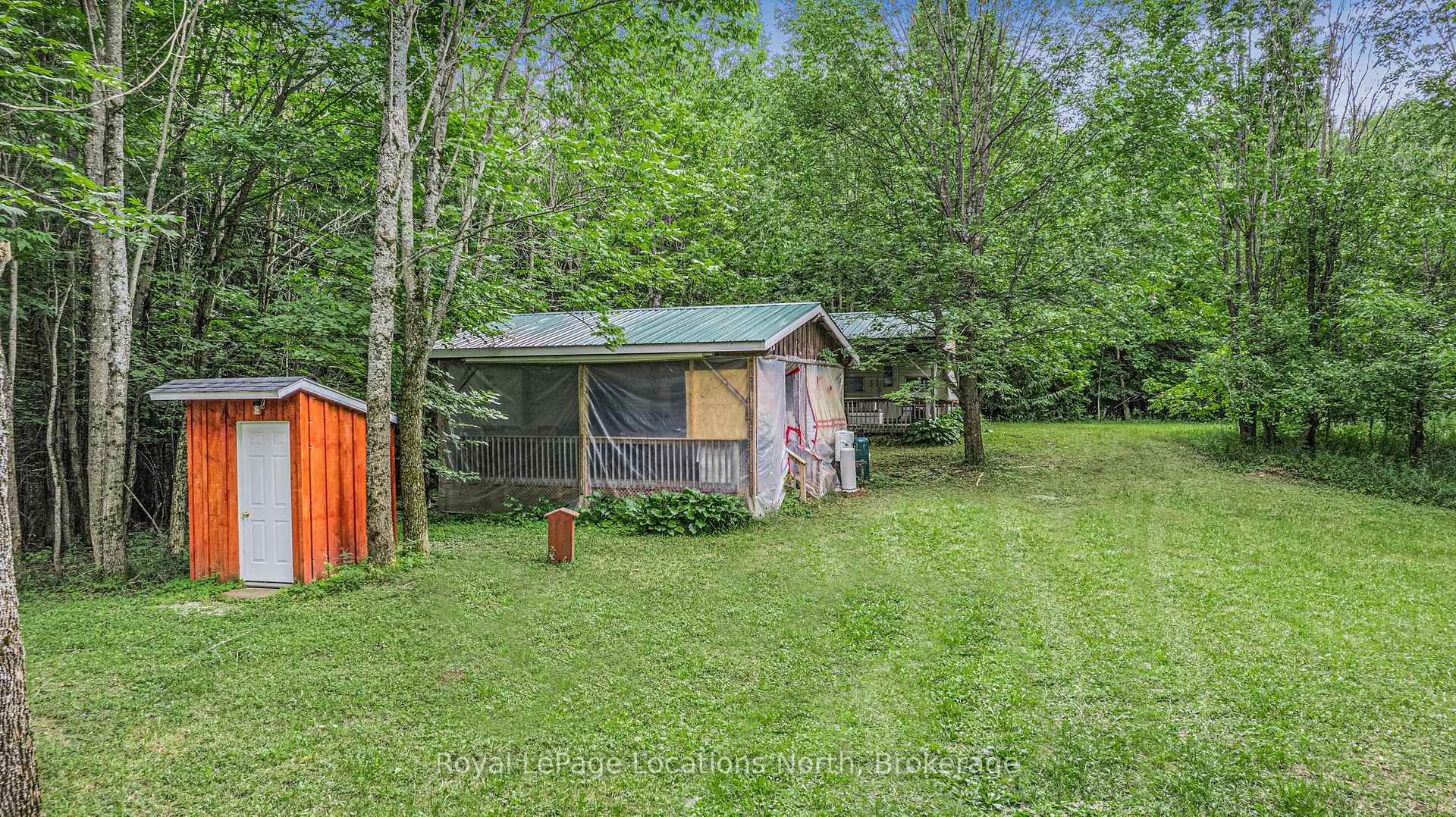 Photo 19 of 797176 East Back Line, Chatsworth — HOMEH