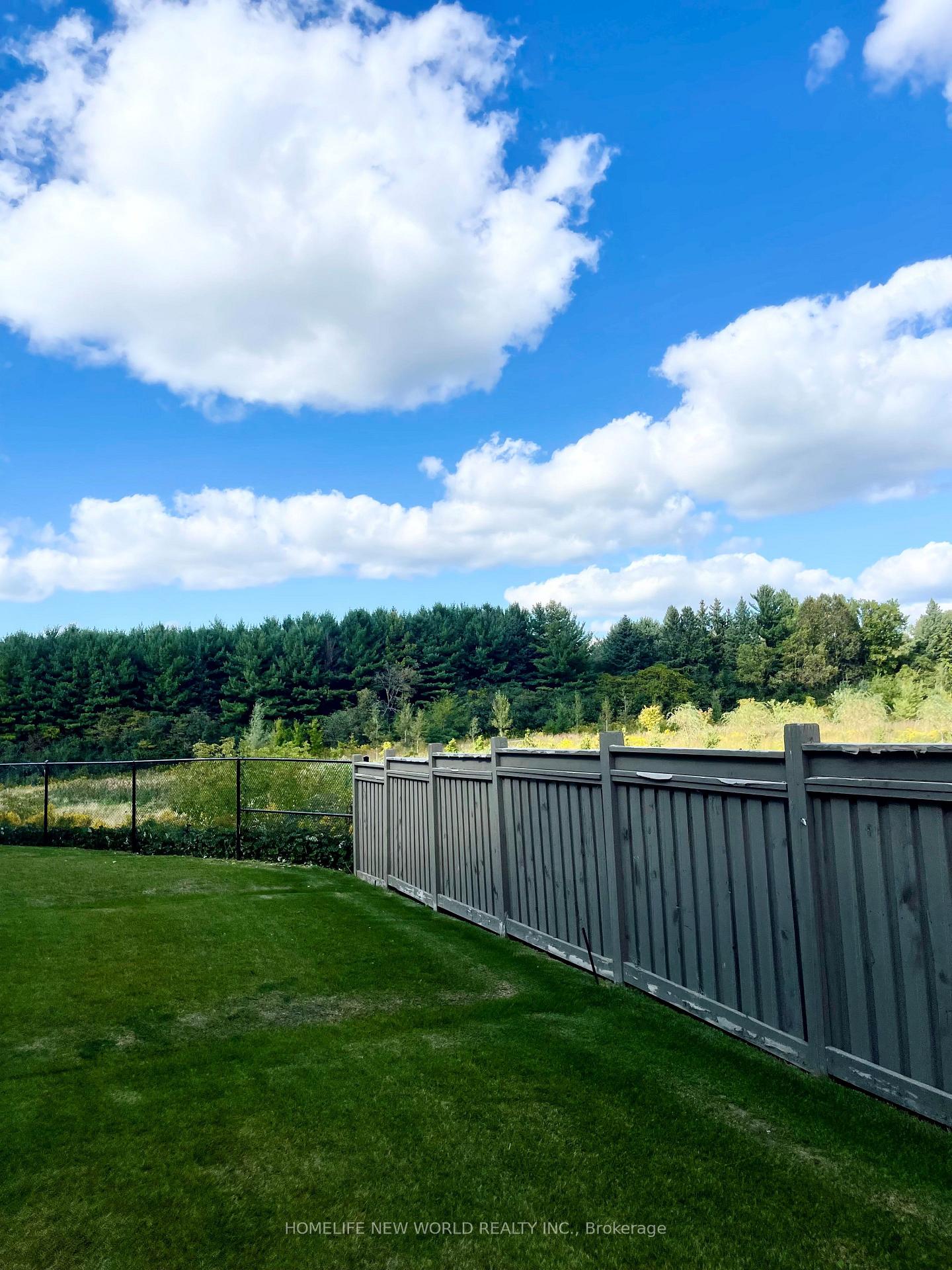 Photo 14 of 6 Stubbs Lane, Aurora, Rural Aurora — HOMEH