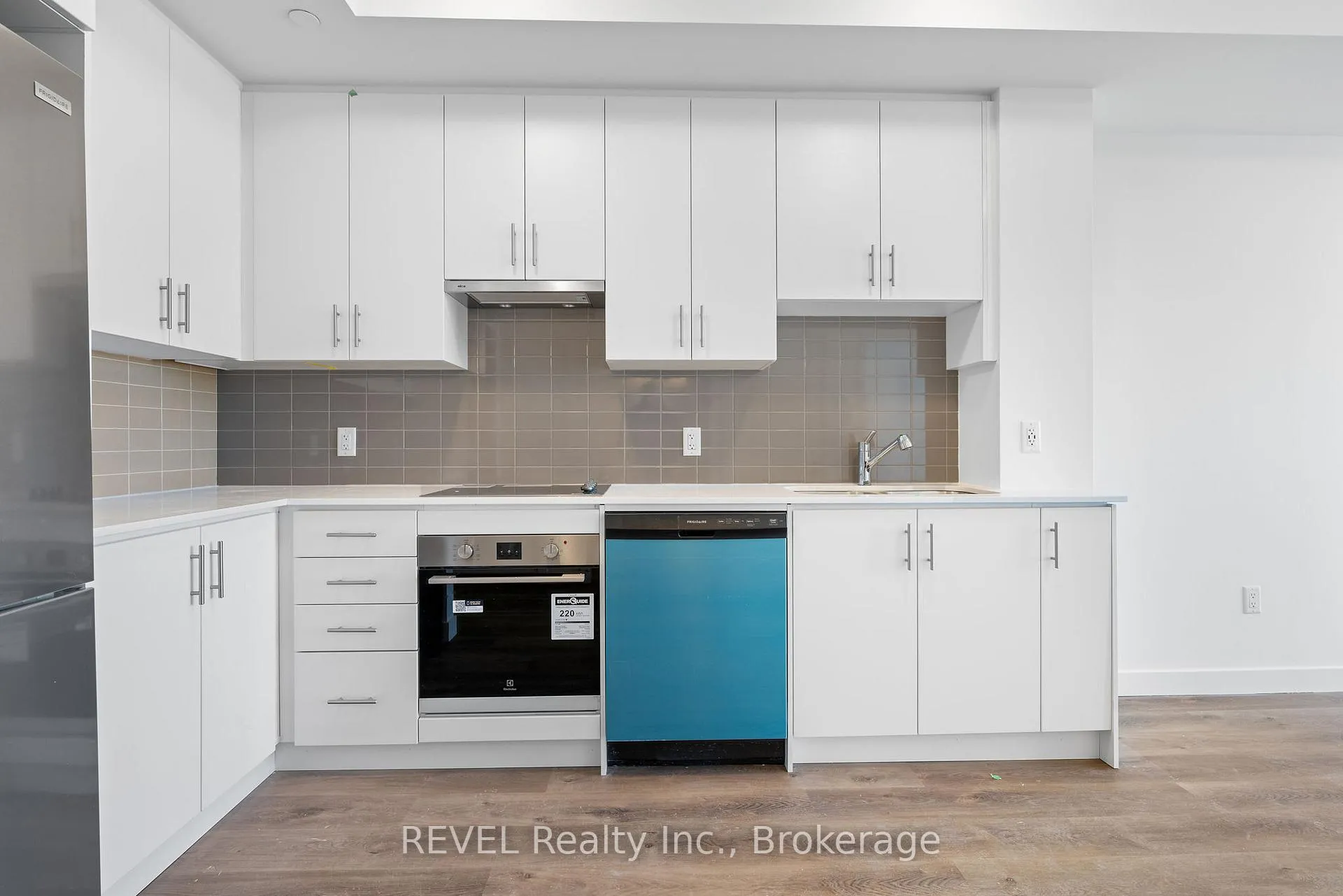 Photo 7 of Unit 315, 461 Green Road, Hamilton, Lakeshore — HOMEH