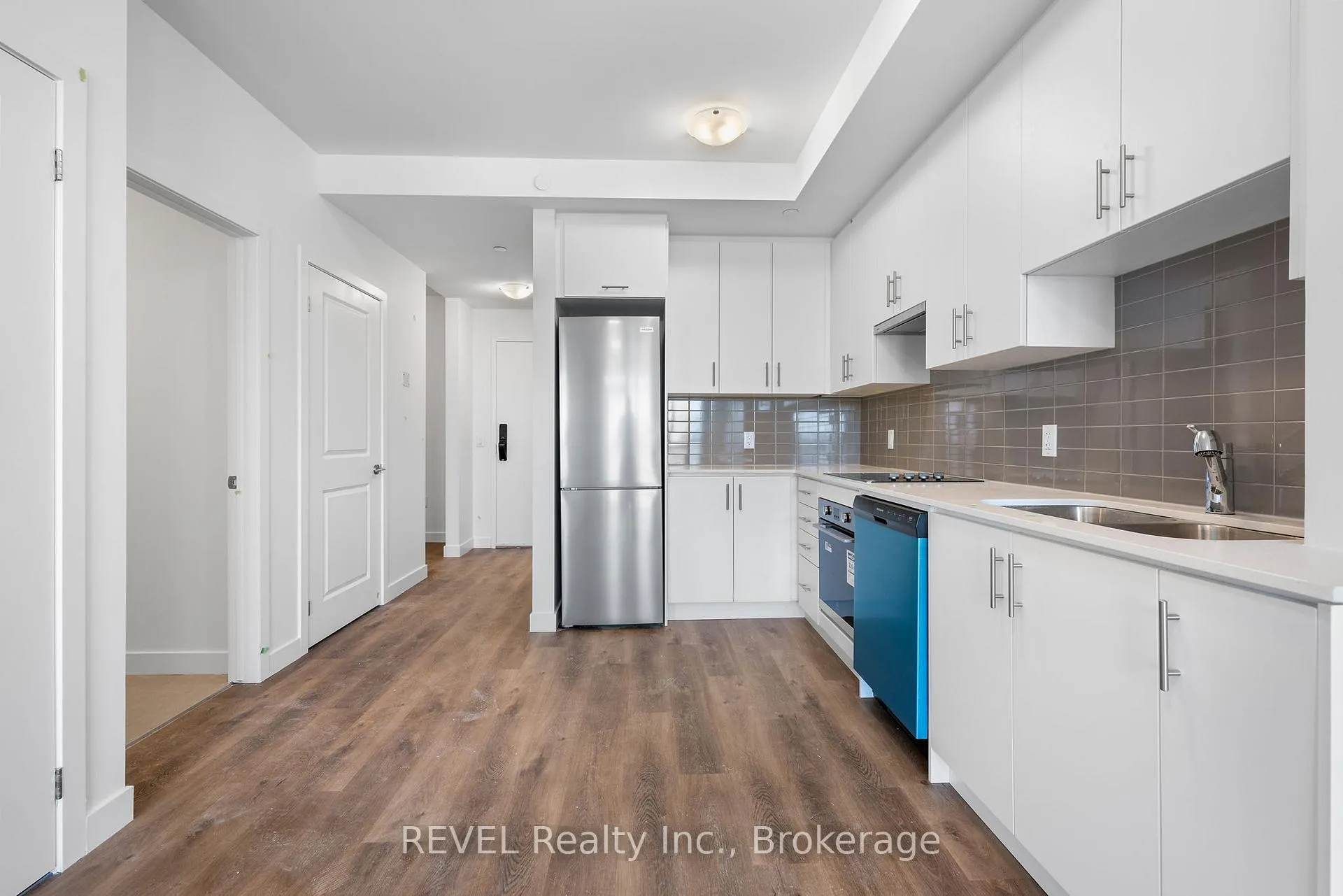 Photo 9 of Unit 315, 461 Green Road, Hamilton, Lakeshore — HOMEH