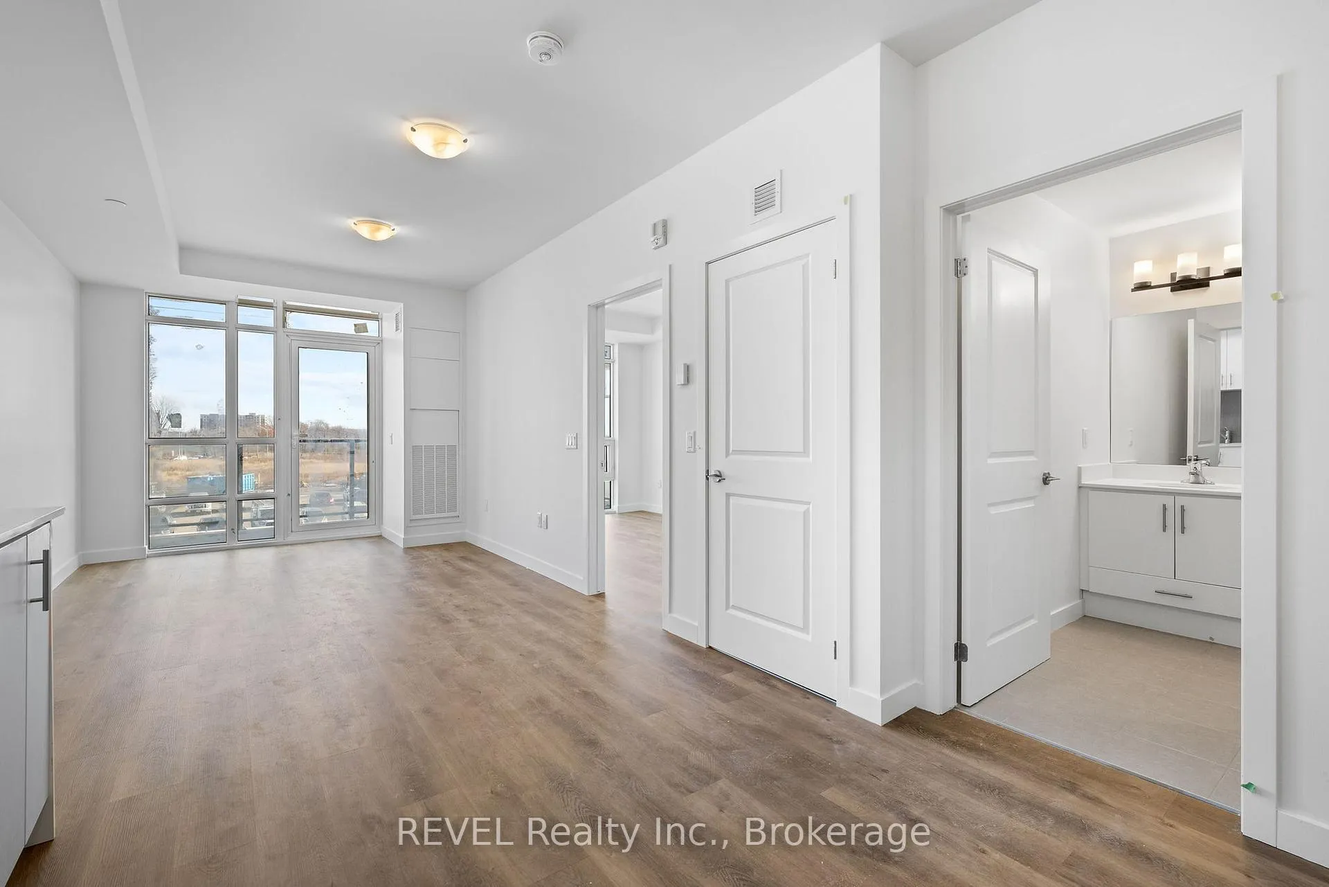 Photo 13 of Unit 315, 461 Green Road, Hamilton, Lakeshore — HOMEH