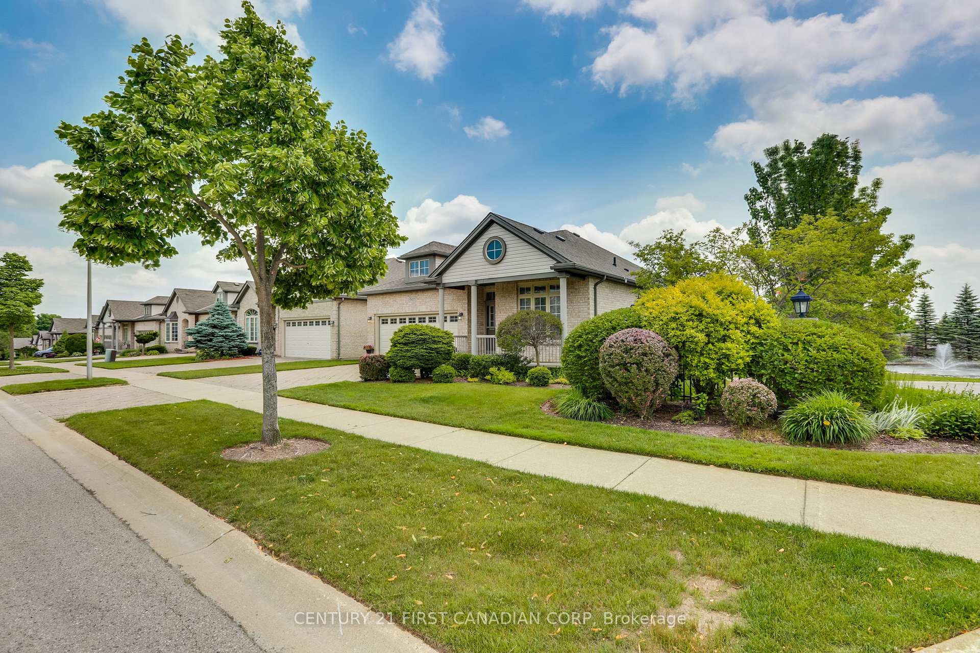 Front of 507 Blue Jay Drive