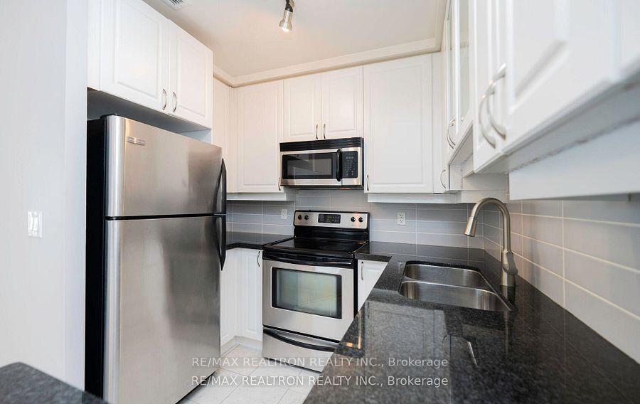 Photo 5 of Unit 413, 57 Upper Duke Crescent, Markham, Unionville — HOMEH