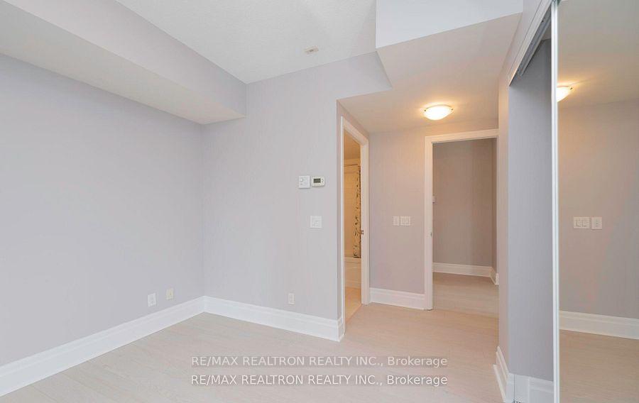 Photo 6 of Unit 413, 57 Upper Duke Crescent, Markham, Unionville — HOMEH