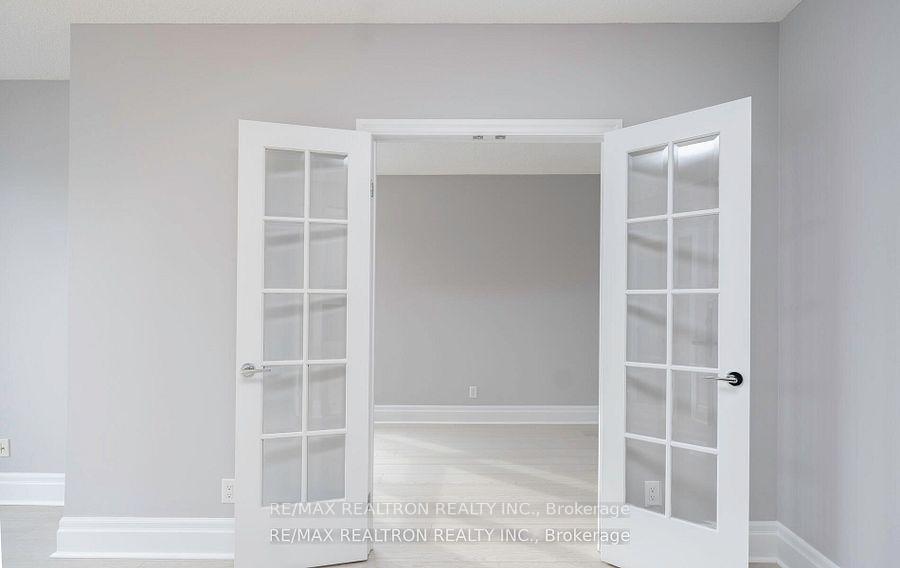 Photo 7 of Unit 413, 57 Upper Duke Crescent, Markham, Unionville — HOMEH