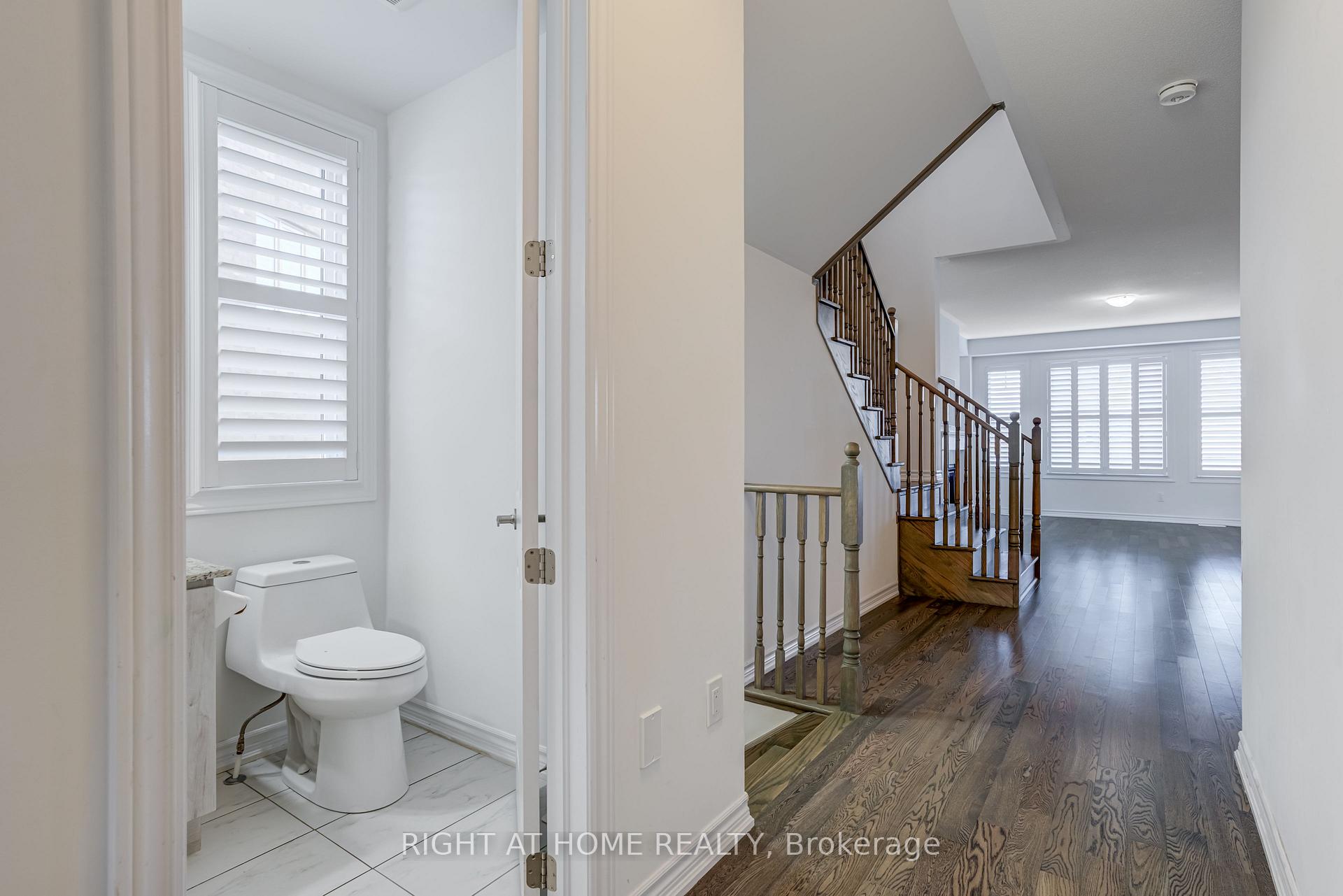 Photo 4 of 14 Moorhart Crescent, Caledon, Rural Caledon — HOMEH