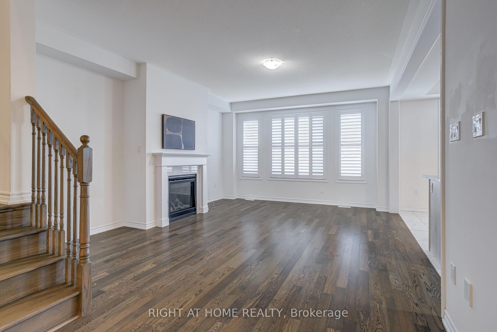 Photo 5 of 14 Moorhart Crescent, Caledon, Rural Caledon — HOMEH