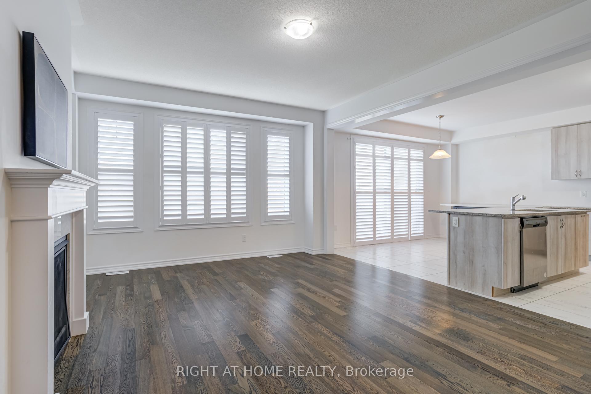 Photo 7 of 14 Moorhart Crescent, Caledon, Rural Caledon — HOMEH