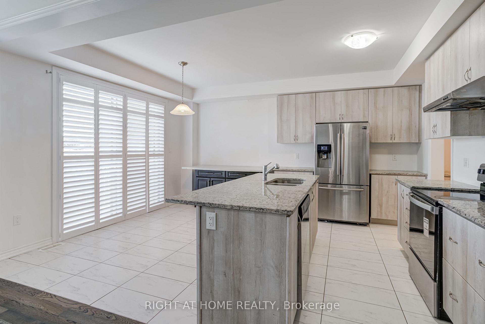 Photo 11 of 14 Moorhart Crescent, Caledon, Rural Caledon — HOMEH