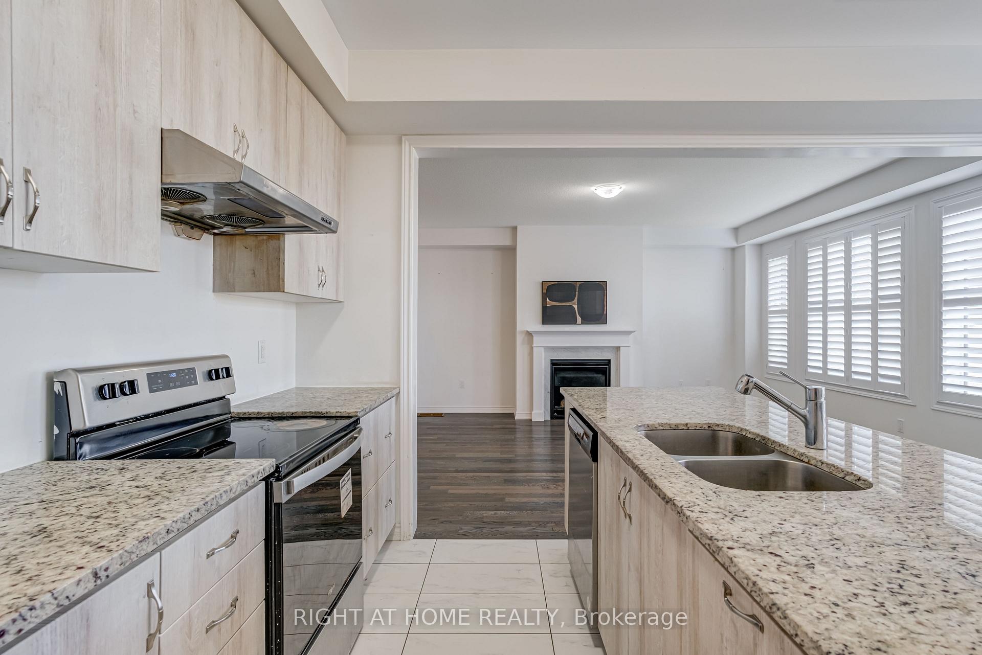 Photo 12 of 14 Moorhart Crescent, Caledon, Rural Caledon — HOMEH