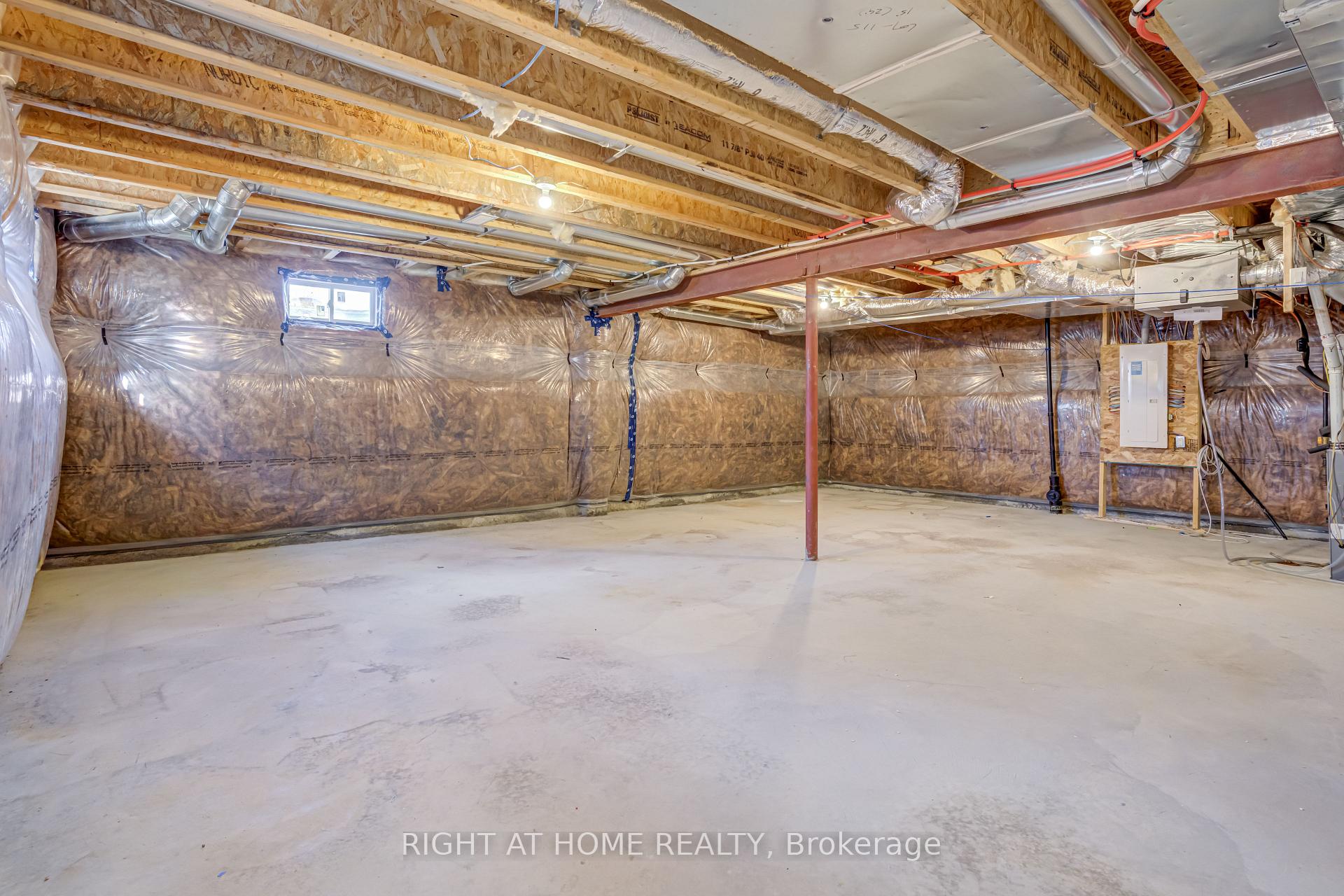 Photo 17 of 14 Moorhart Crescent, Caledon, Rural Caledon — HOMEH