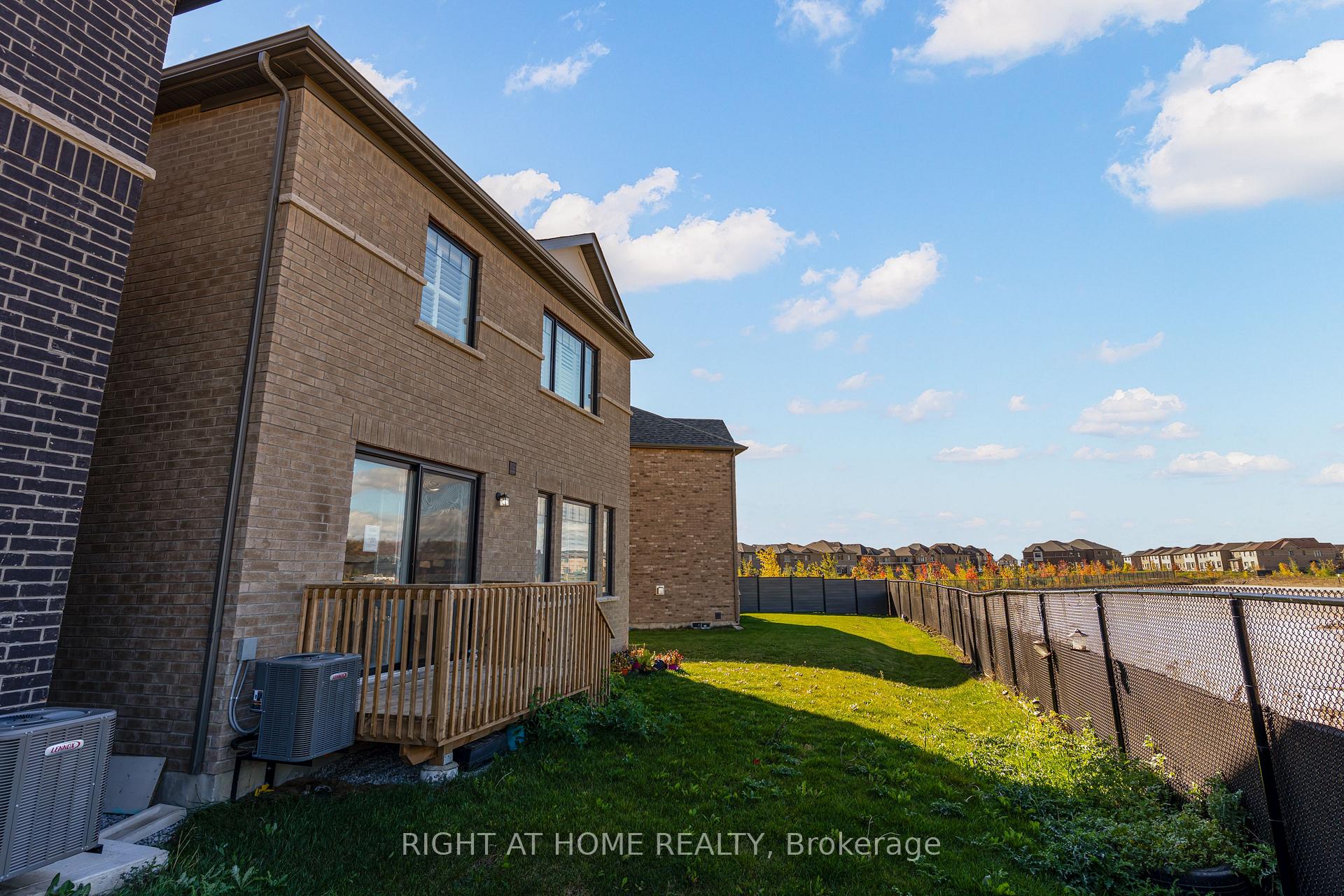 Photo 20 of 14 Moorhart Crescent, Caledon, Rural Caledon — HOMEH