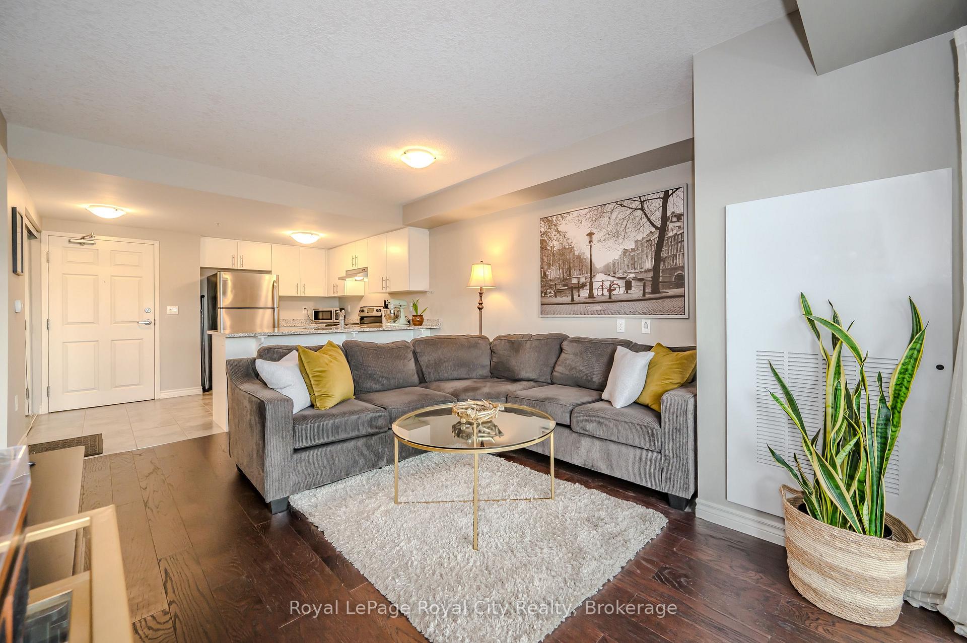 Photo 7 of Unit 404, 45 Kingsbury Square, Guelph, Pineridge/Westminster Woods — HOMEH