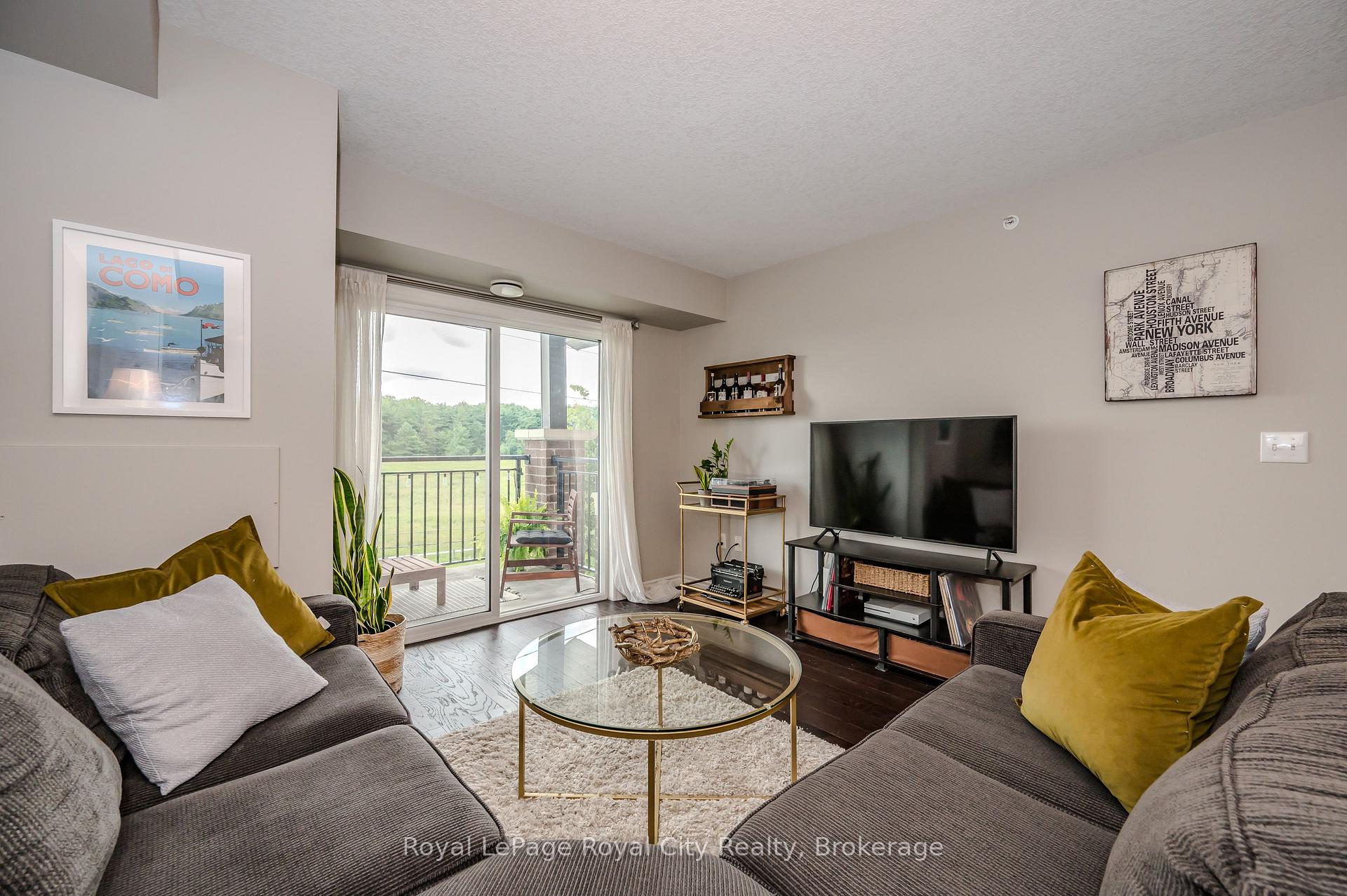 Photo 8 of Unit 404, 45 Kingsbury Square, Guelph, Pineridge/Westminster Woods — HOMEH