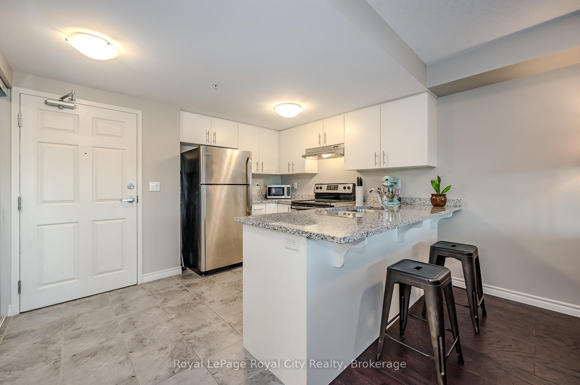 Photo 15 of Unit 404, 45 Kingsbury Square, Guelph, Pineridge/Westminster Woods — HOMEH