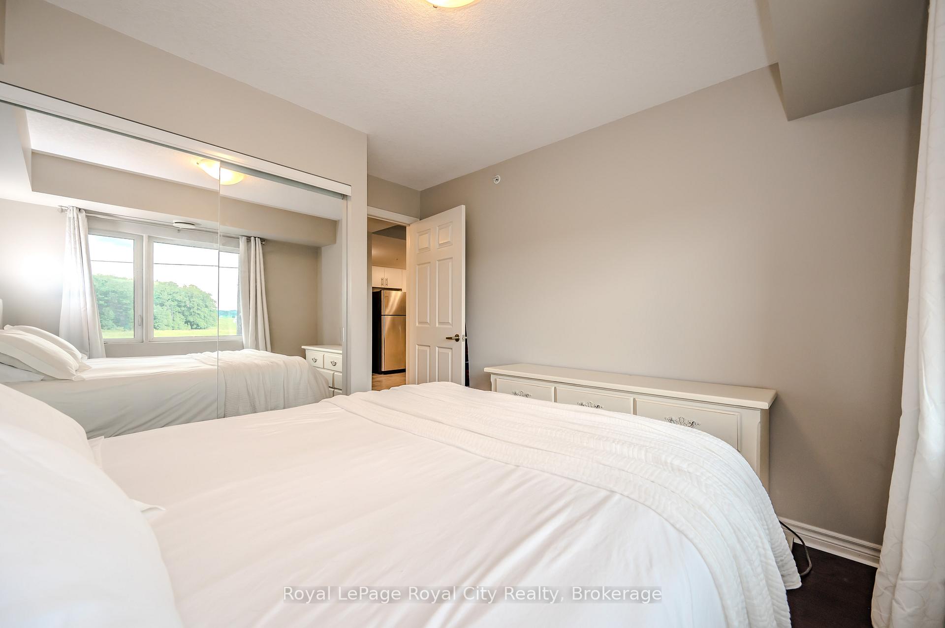 Photo 18 of Unit 404, 45 Kingsbury Square, Guelph, Pineridge/Westminster Woods — HOMEH