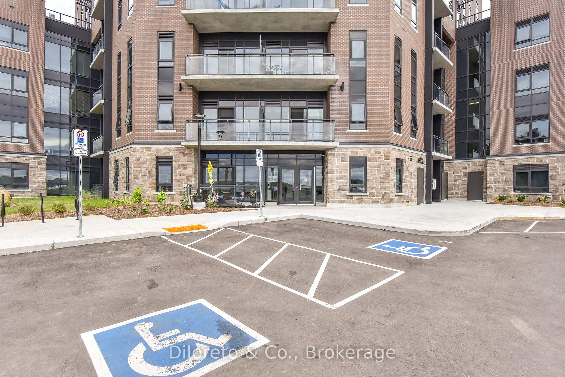 Photo 31 of Unit 215, 332 Gosling Gardens, Guelph, Clairfields/Hanlon Business Park — HOMEH