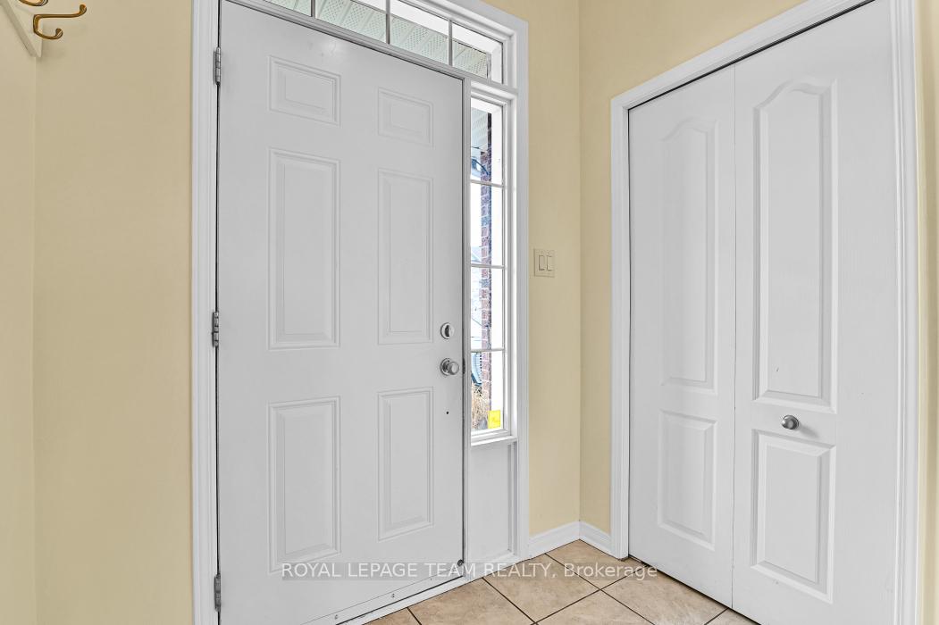 Photo 3 of 773 Nakina Way, Ottawa, Riverside South/Gloucester Glen — HOMEH
