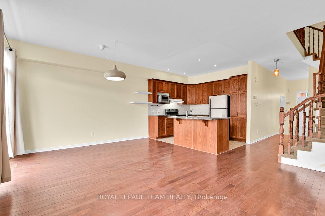 Photo 7 of 773 Nakina Way, Ottawa, Riverside South/Gloucester Glen — HOMEH